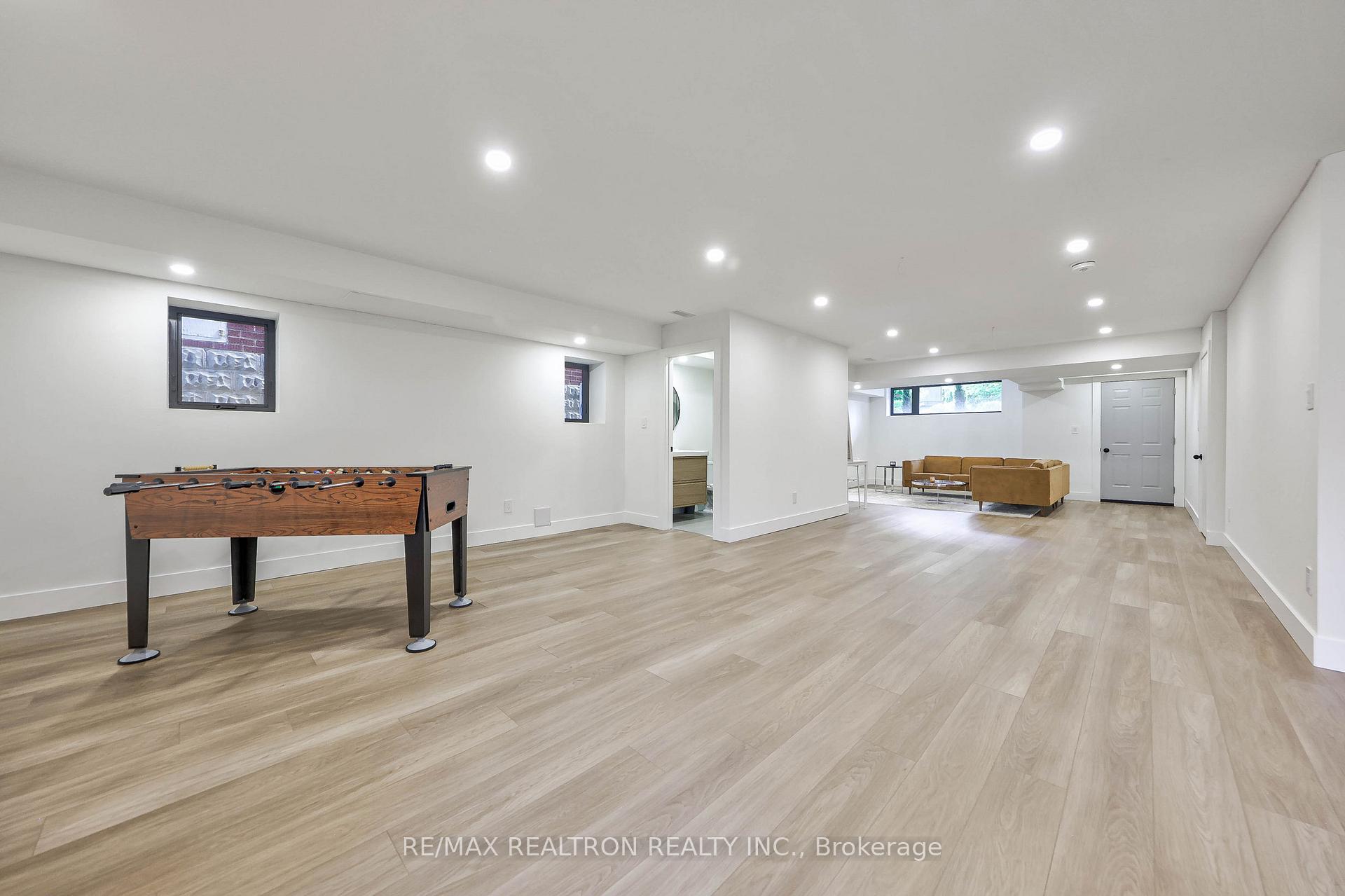 Photo 32 of 308 Ridley Boulevard, North York, Lansing-Westgate — HOMEH