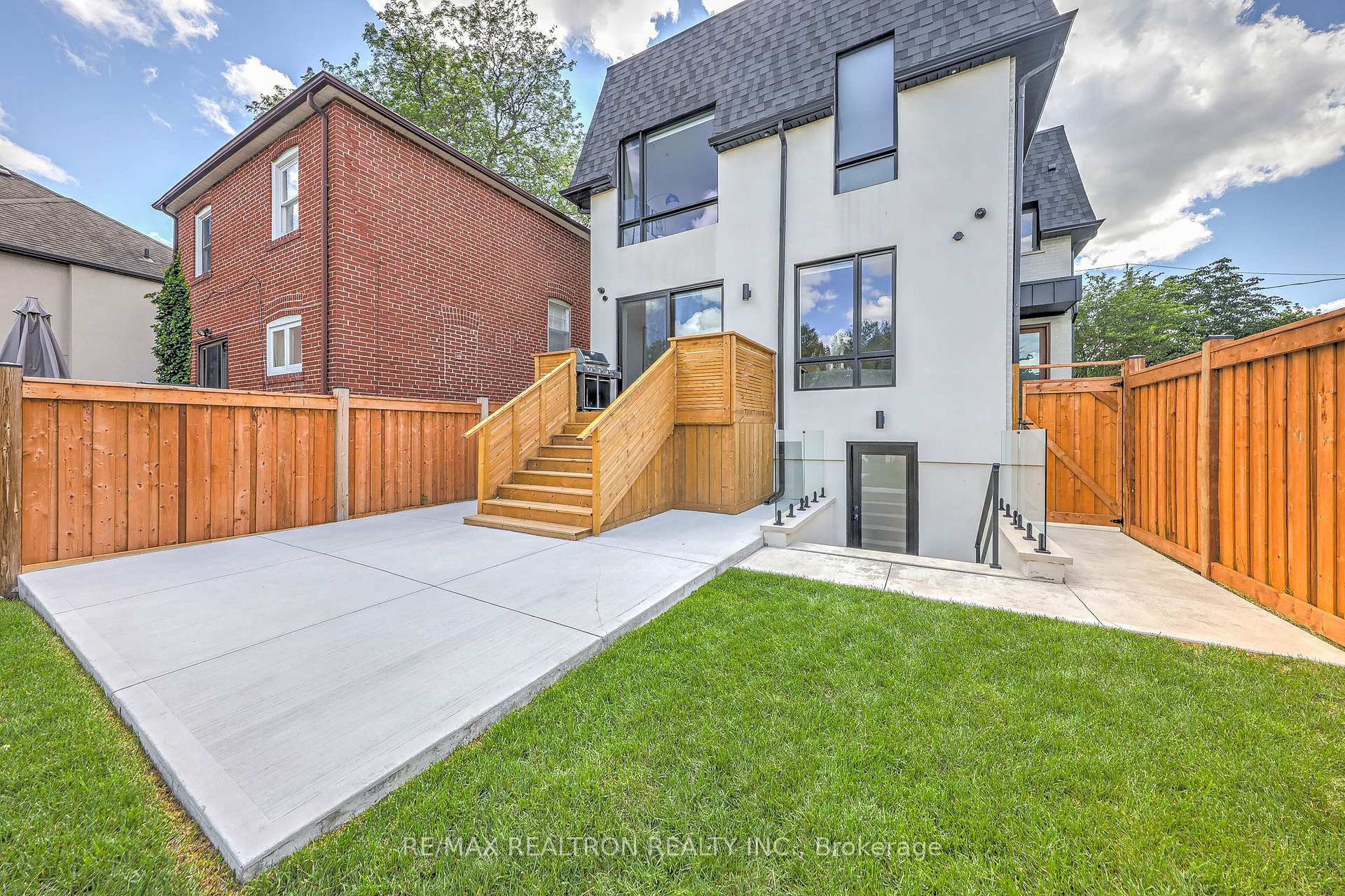 Photo 36 of 308 Ridley Boulevard, North York, Lansing-Westgate — HOMEH