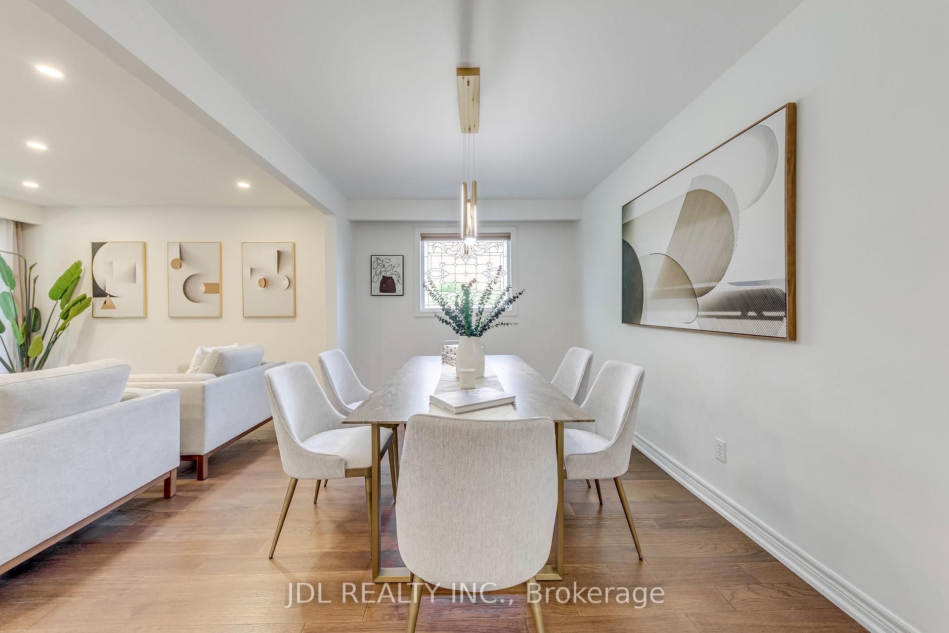Photo 11 of 323 Warminster Drive S, Oakville, West — HOMEH