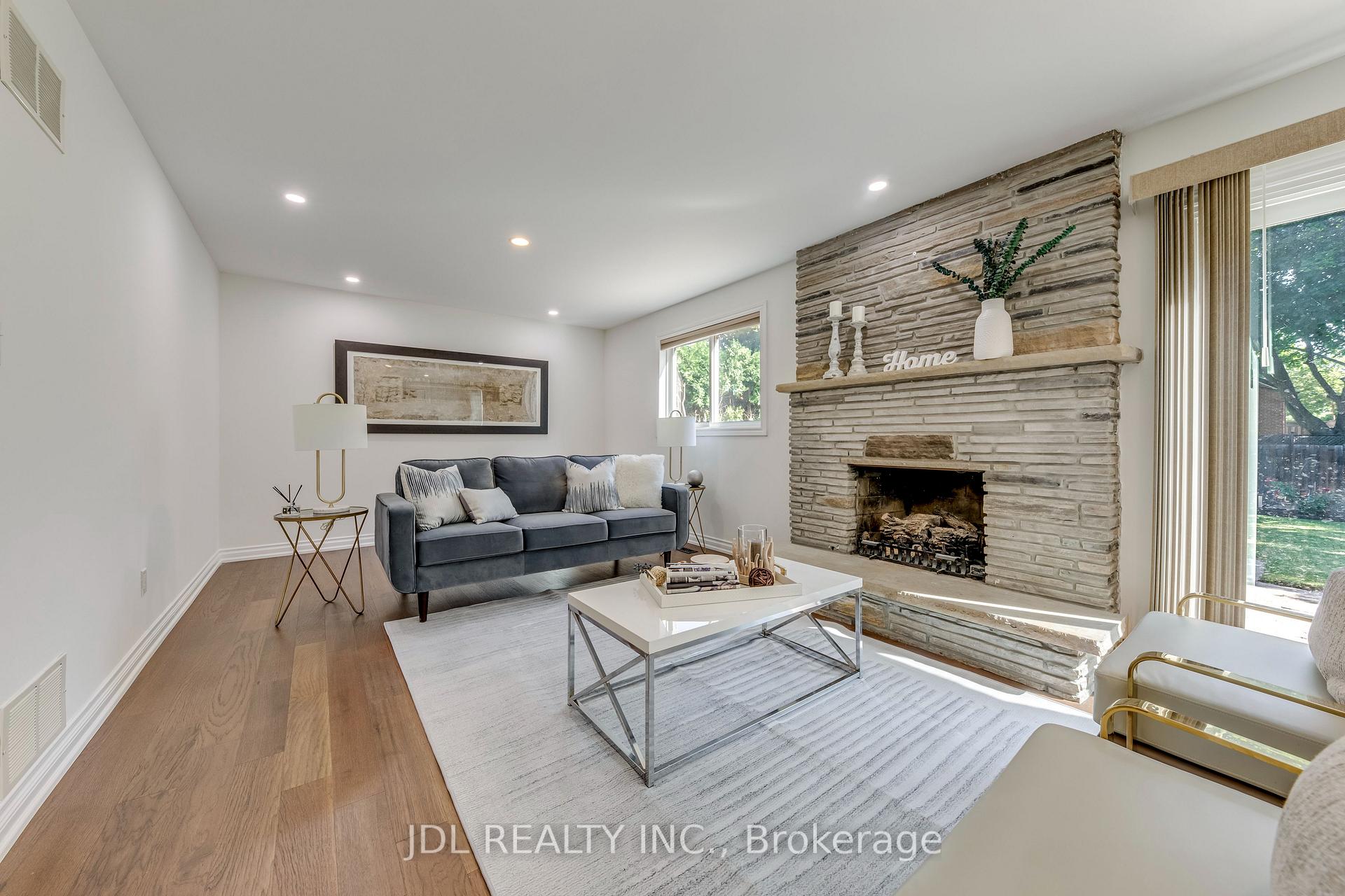 Photo 25 of 323 Warminster Drive S, Oakville, West — HOMEH