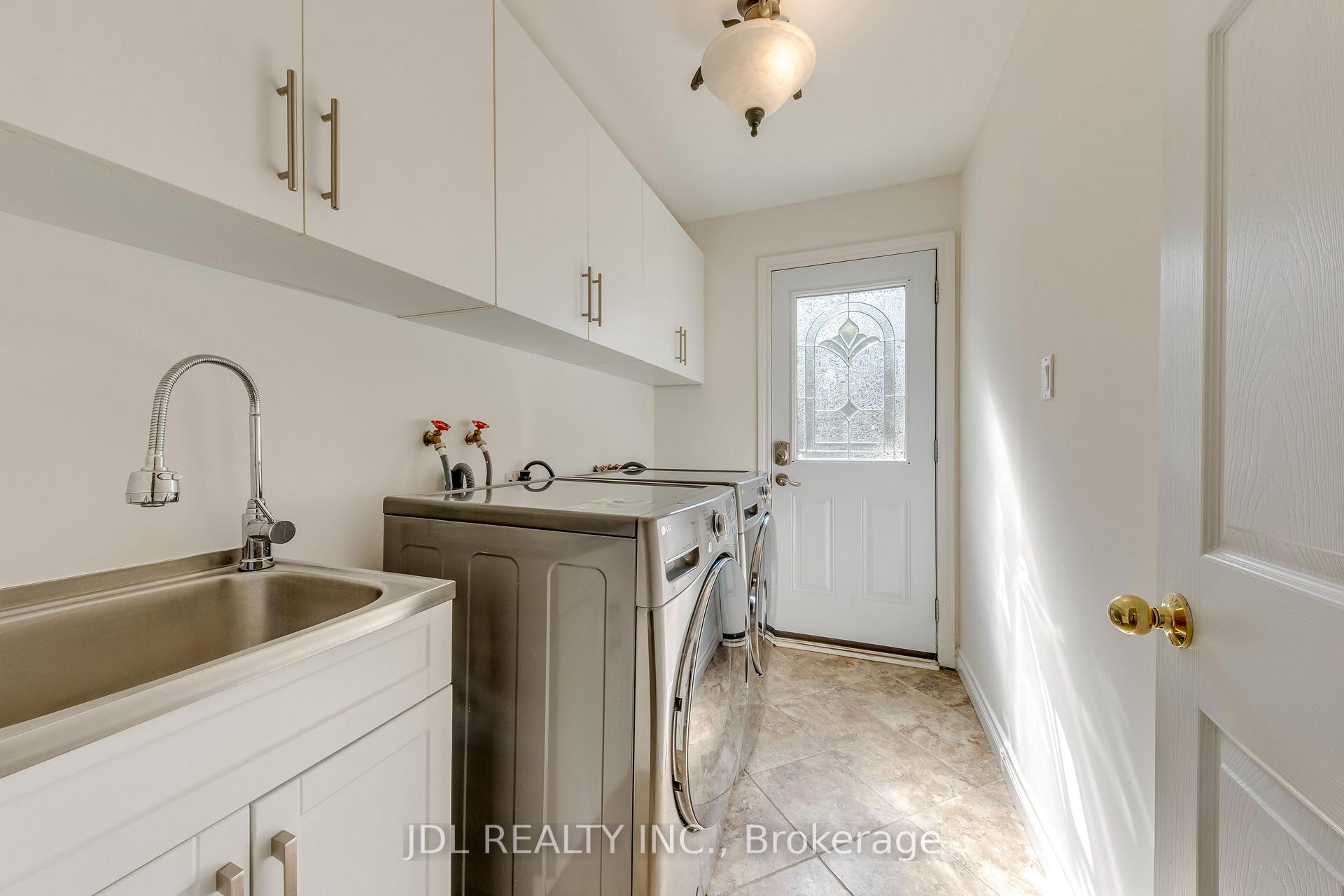 Photo 40 of 323 Warminster Drive S, Oakville, West — HOMEH