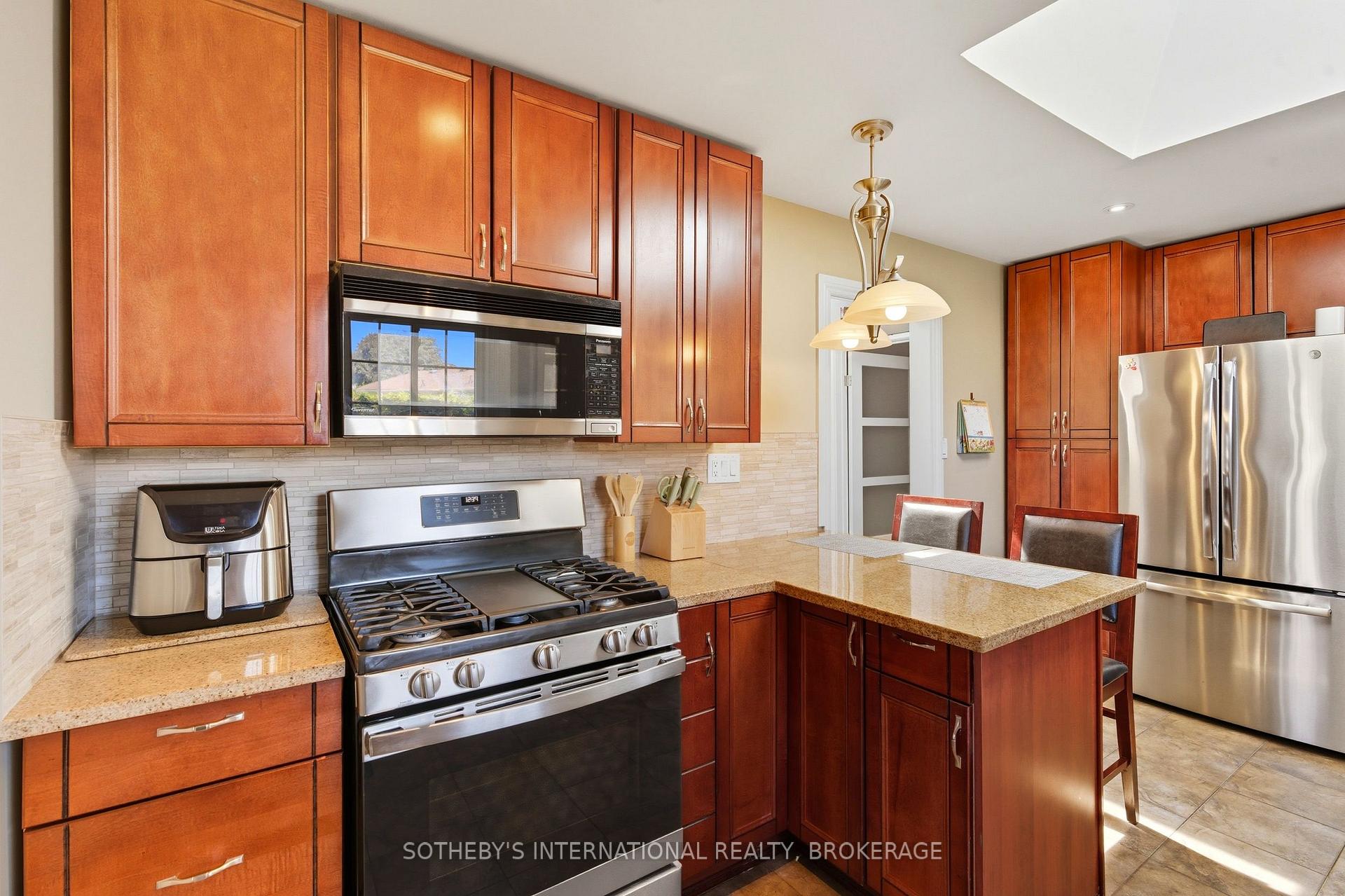 Photo 25 of 554 Chamberlain Road, Burlington, Appleby — HOMEH