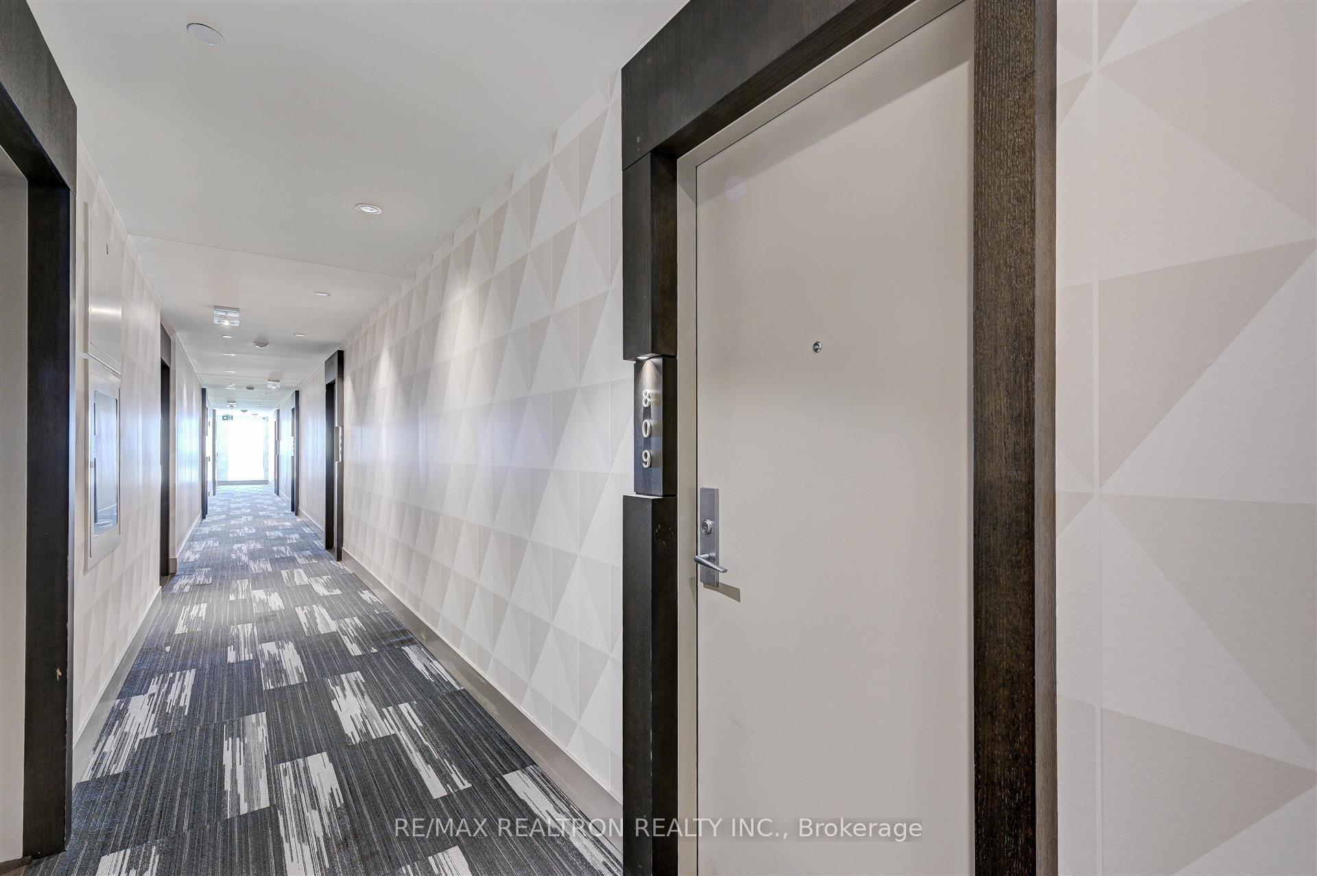 Photo 2 of Unit 809, 180 Enterprise Boulevard, Markham, Unionville — HOMEH