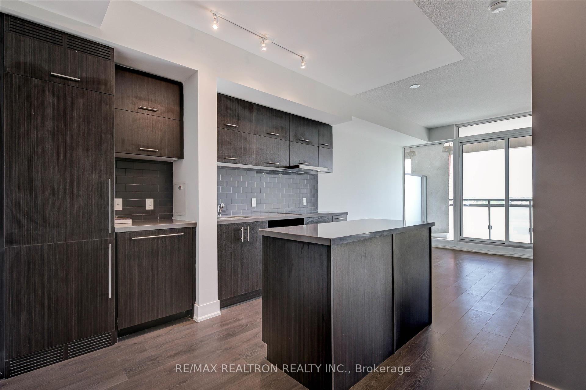 Photo 5 of Unit 809, 180 Enterprise Boulevard, Markham, Unionville — HOMEH