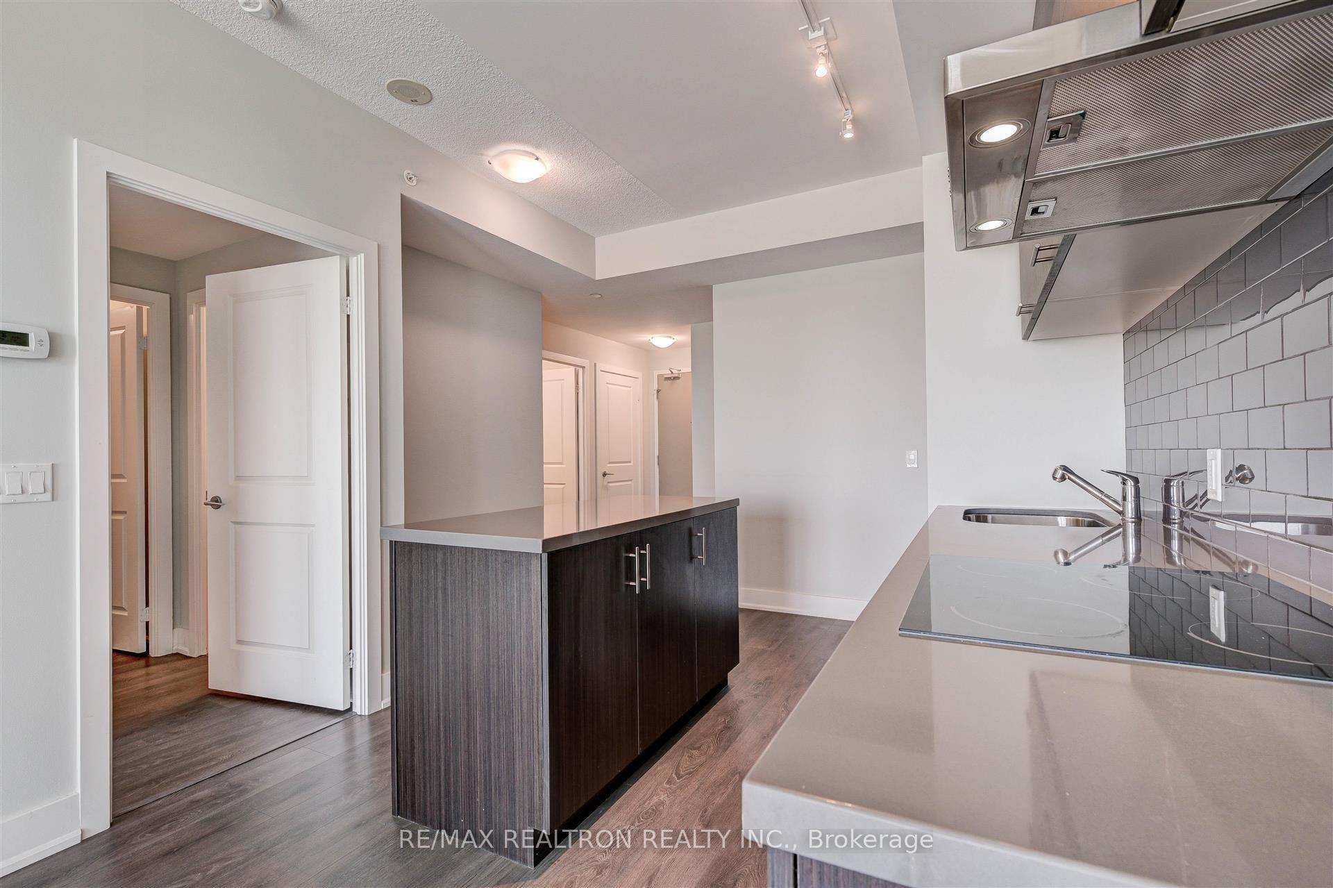 Photo 8 of Unit 809, 180 Enterprise Boulevard, Markham, Unionville — HOMEH