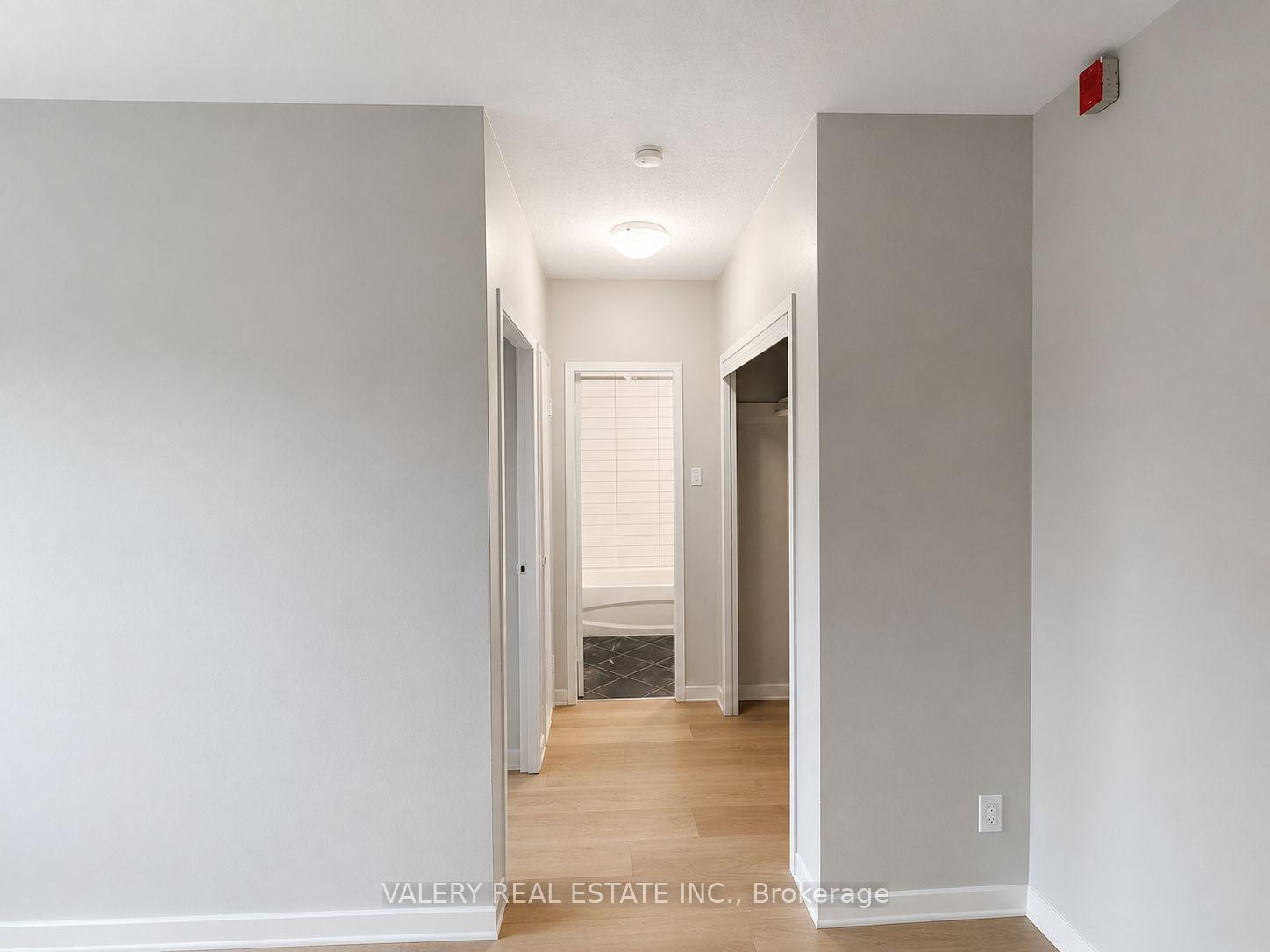Photo 6 of Unit 403, 1725 Lawrence Avenue E, Scarborough, Wexford-Maryvale — HOMEH