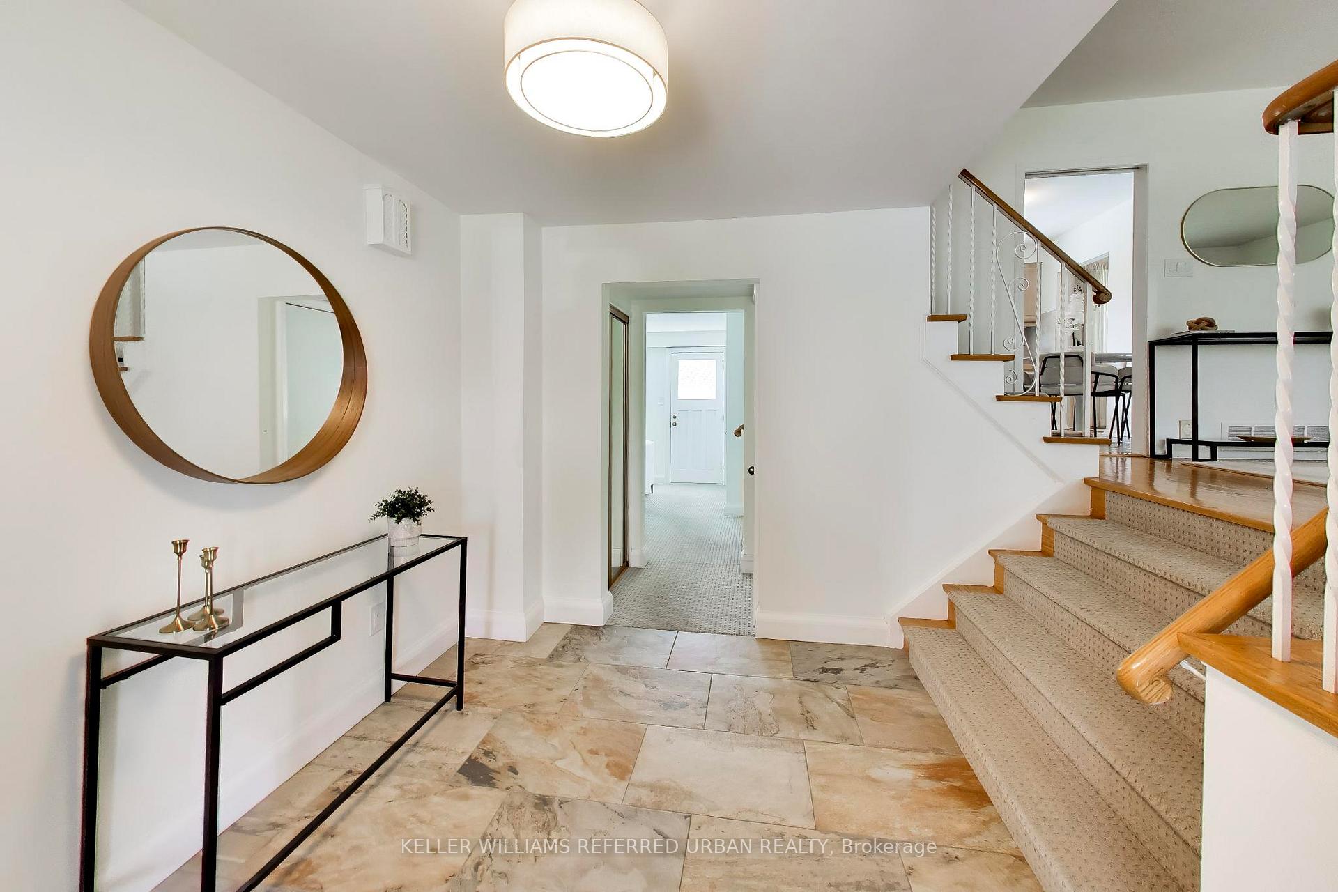 Photo 2 of 22 Crossbow Crescent, North York, Pleasant View — HOMEH