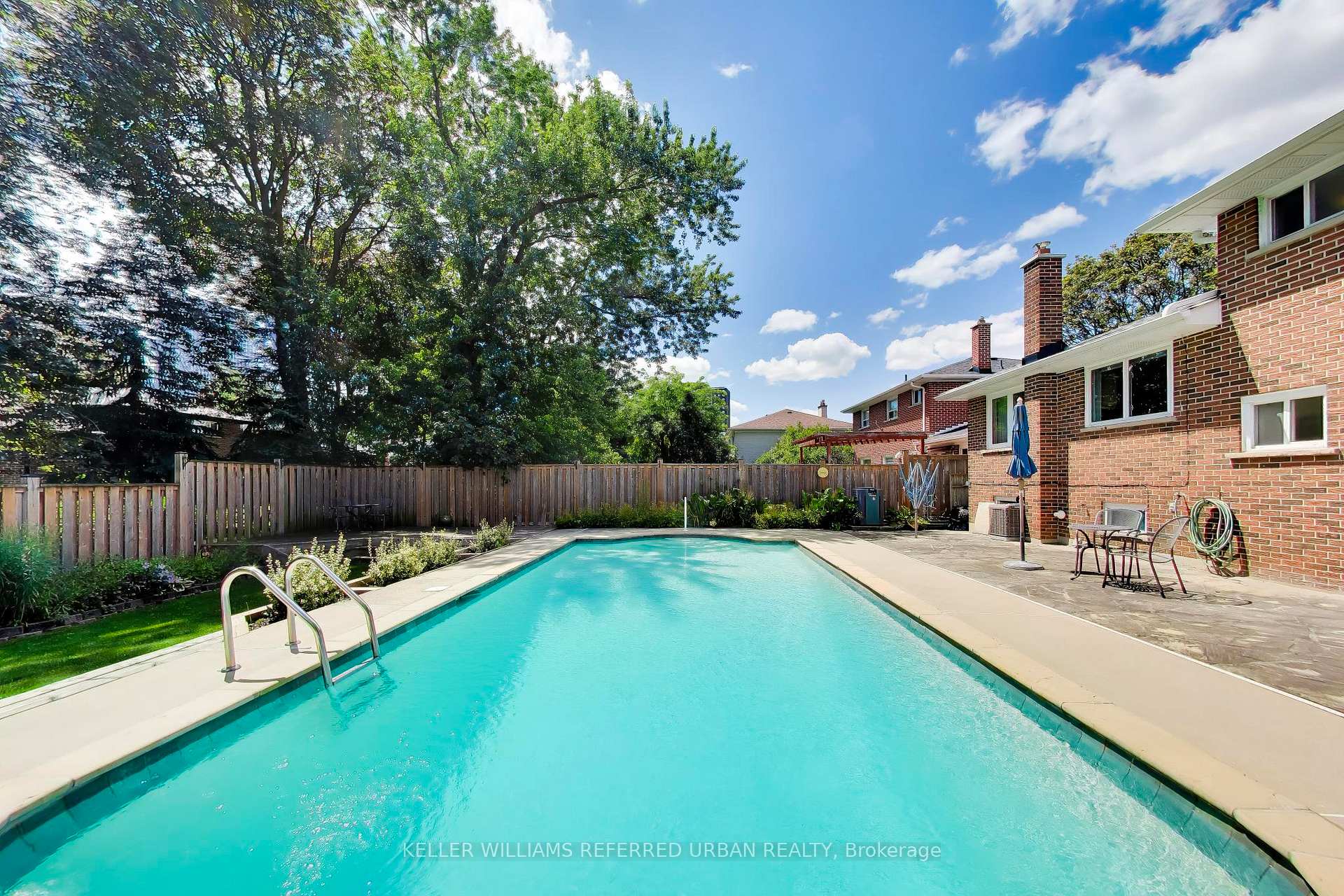 Photo 16 of 22 Crossbow Crescent, North York, Pleasant View — HOMEH