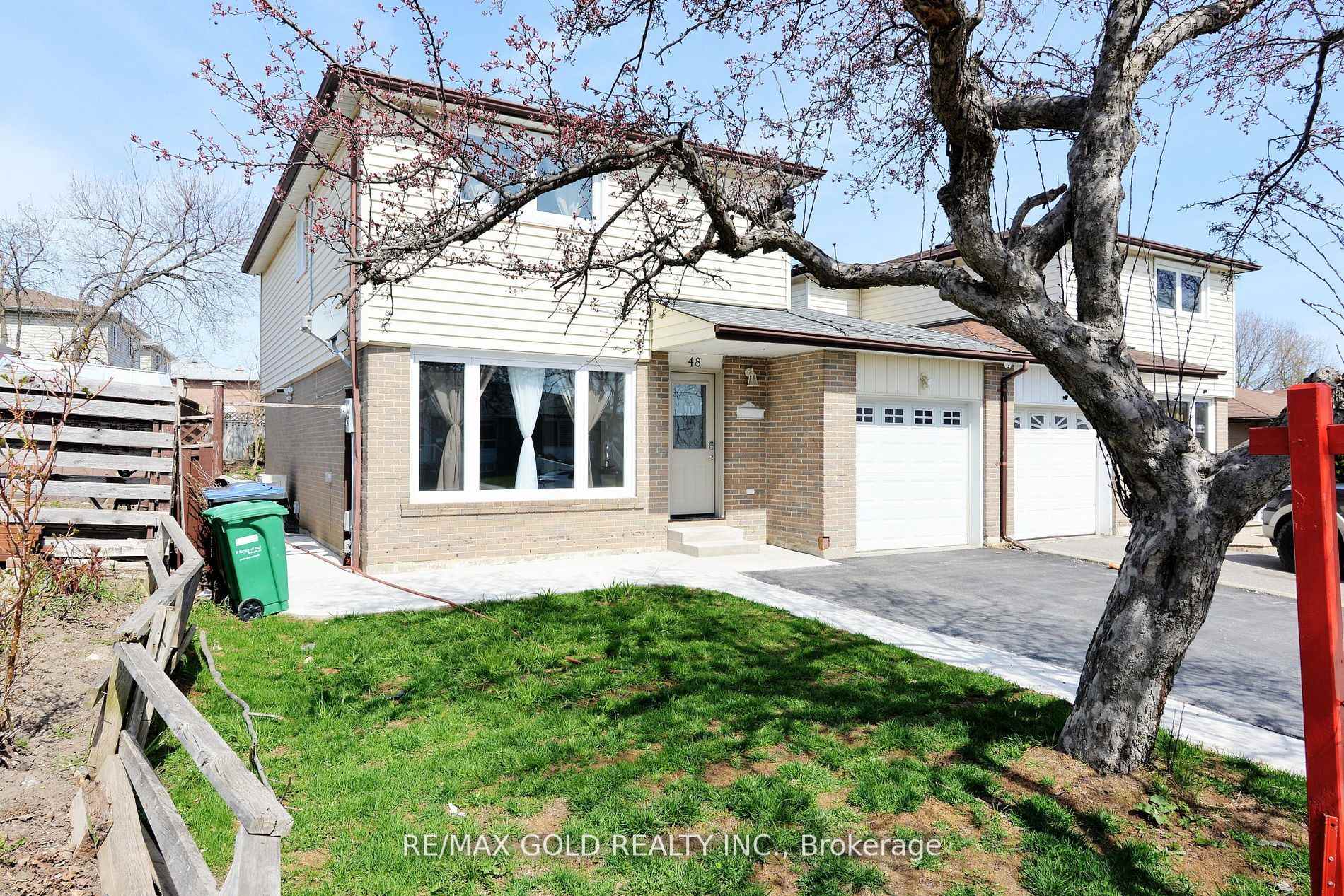 Photo 3 of 48 Garside Crescent, Brampton, Northgate — HOMEH