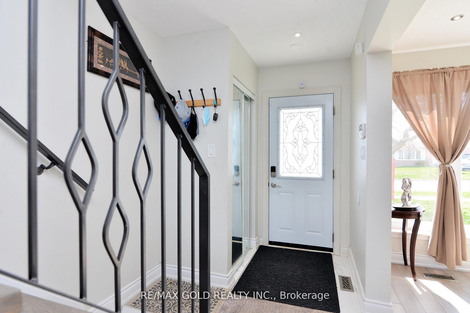 Photo 5 of 48 Garside Crescent, Brampton, Northgate — HOMEH