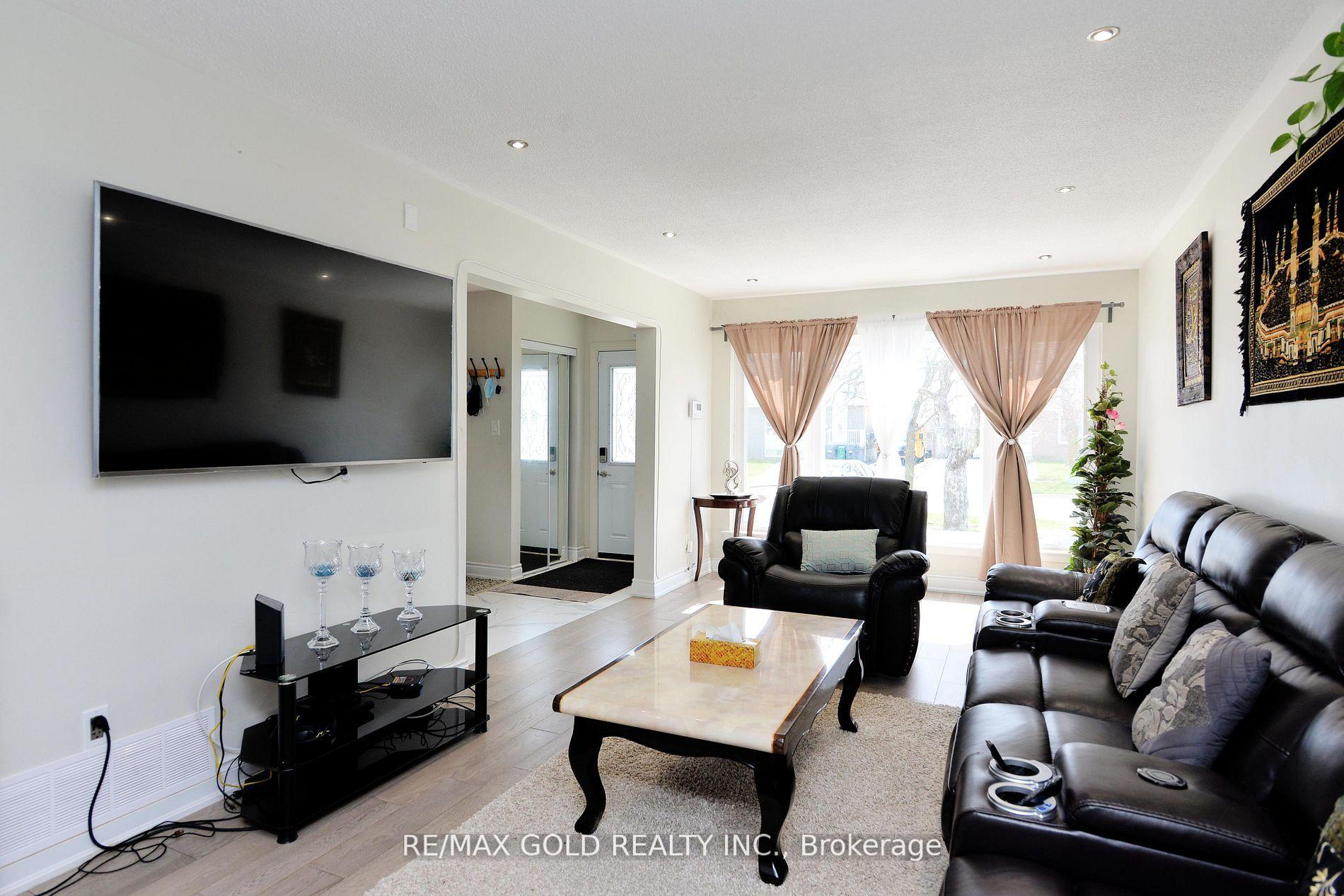 Photo 9 of 48 Garside Crescent, Brampton, Northgate — HOMEH