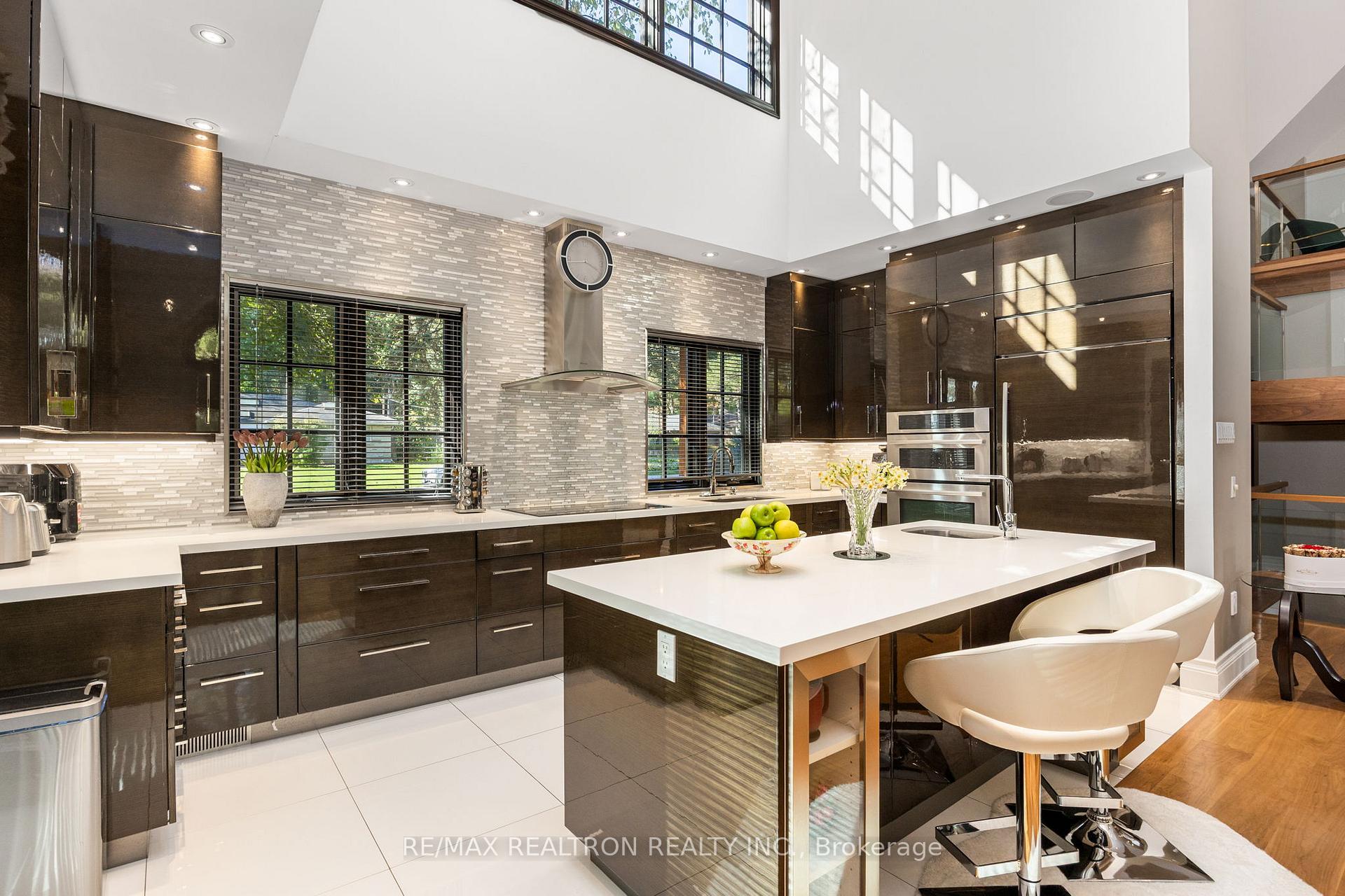 Photo 5 of 80 Forest Grove Drive, North York, Bayview Village — HOMEH