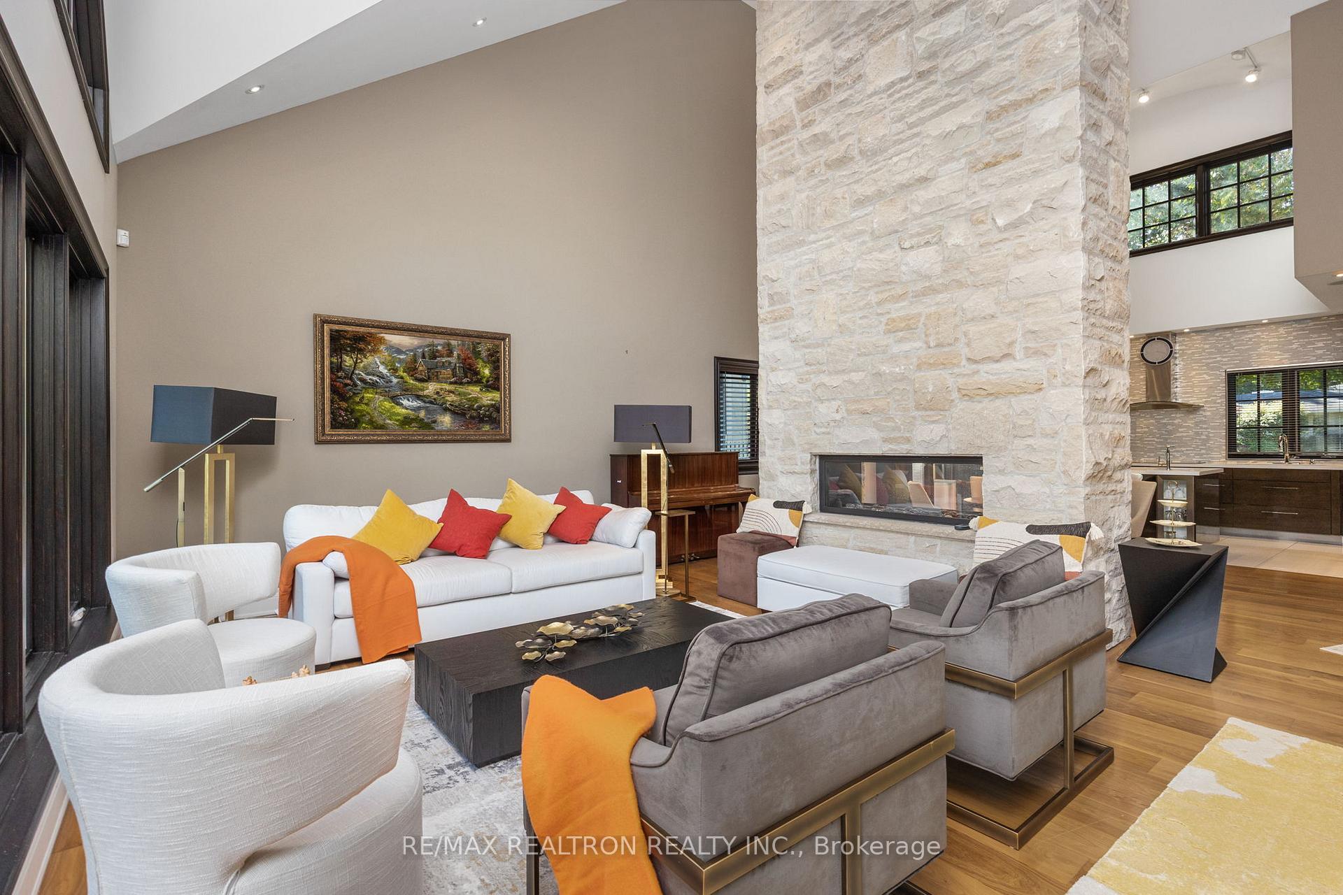 Photo 10 of 80 Forest Grove Drive, North York, Bayview Village — HOMEH
