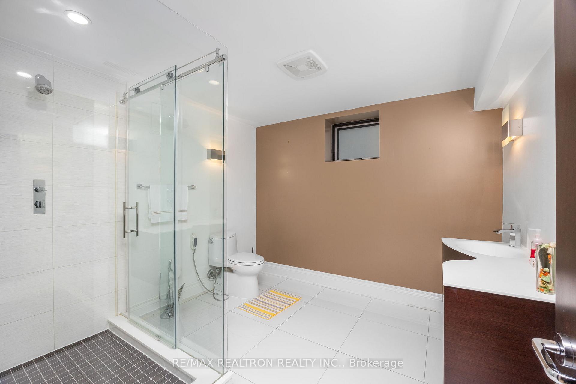 Photo 28 of 80 Forest Grove Drive, North York, Bayview Village — HOMEH