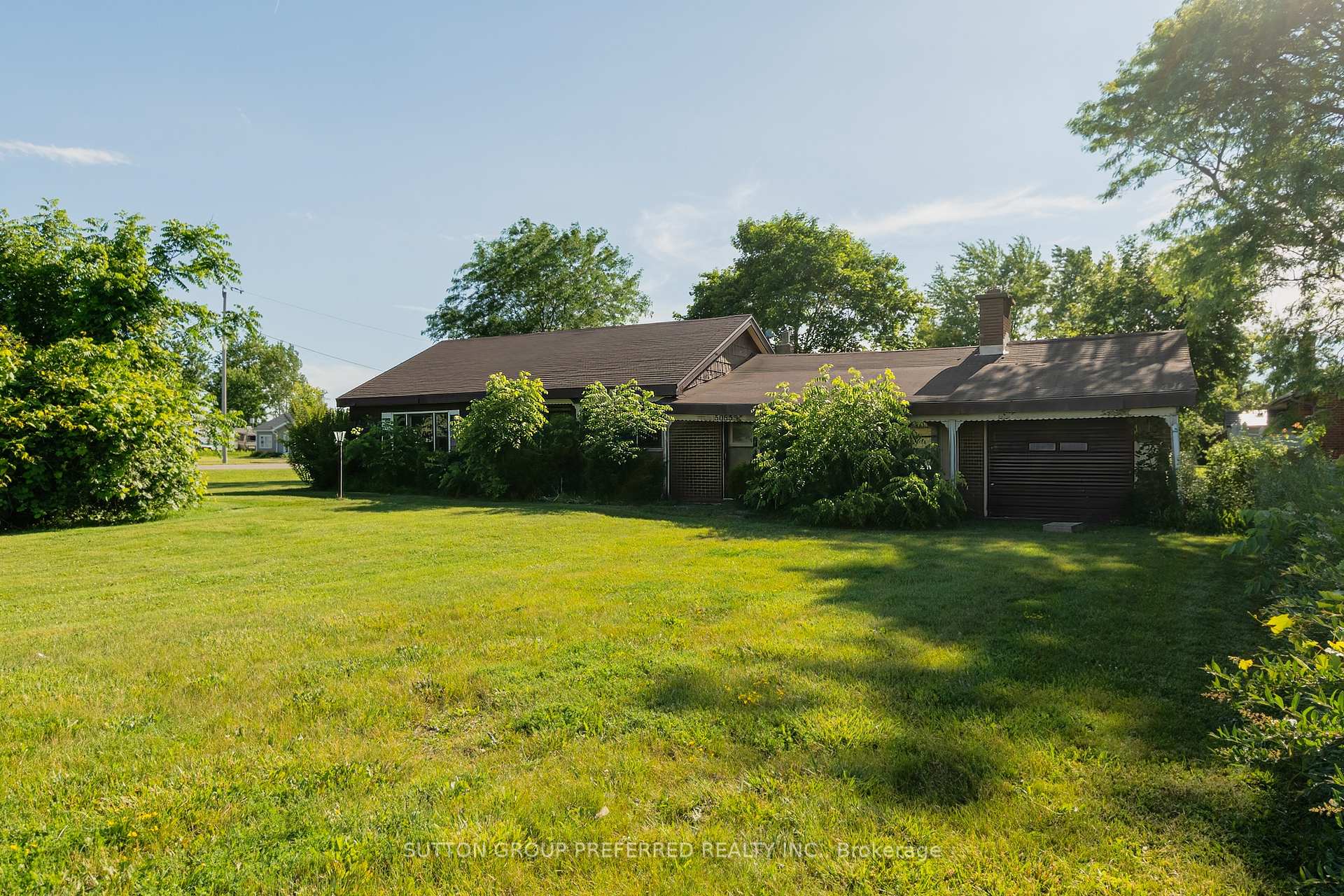 Front of 5085 Wellington Road S