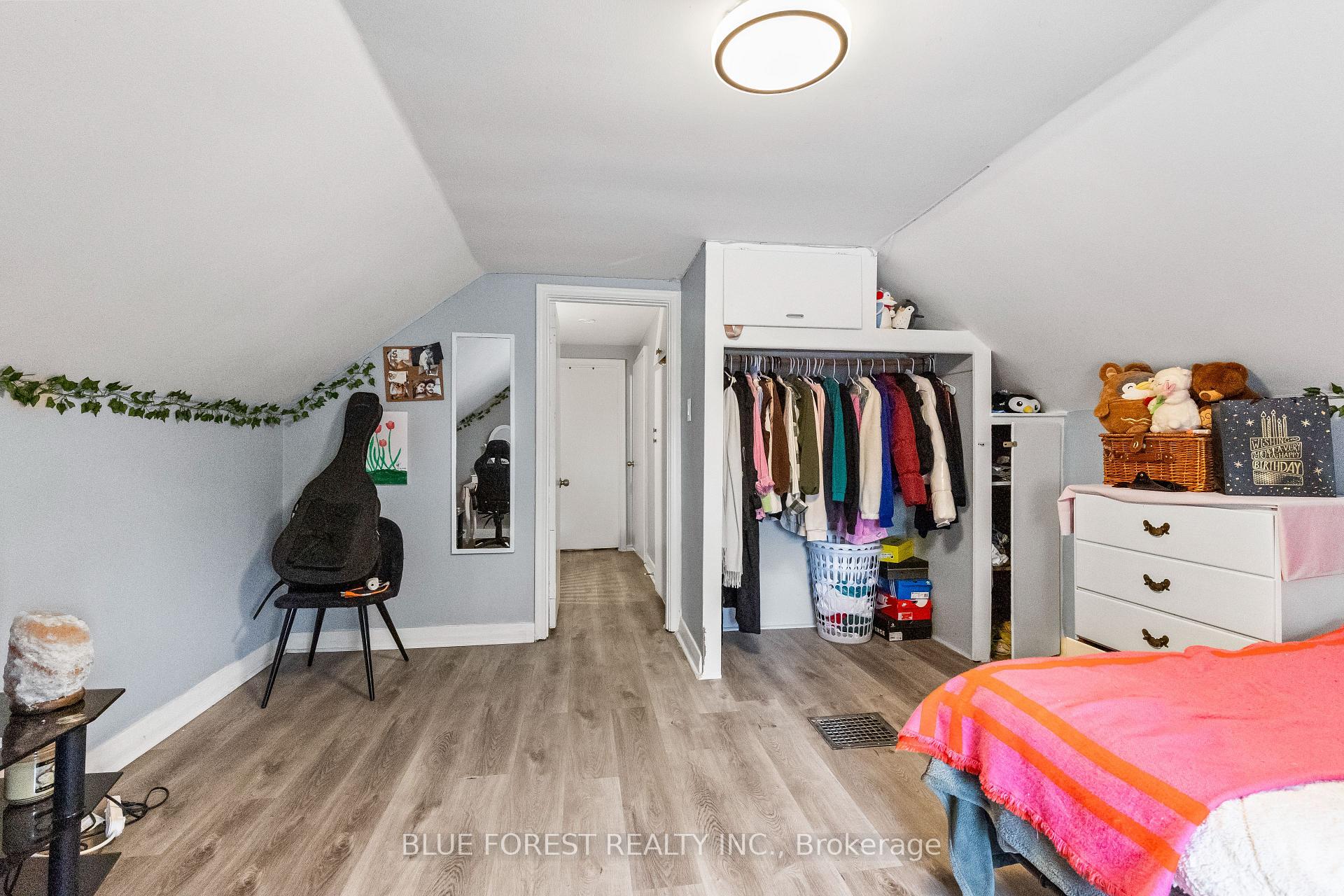 Photo 16 of 69 Connaught Avenue, London, East G — HOMEH