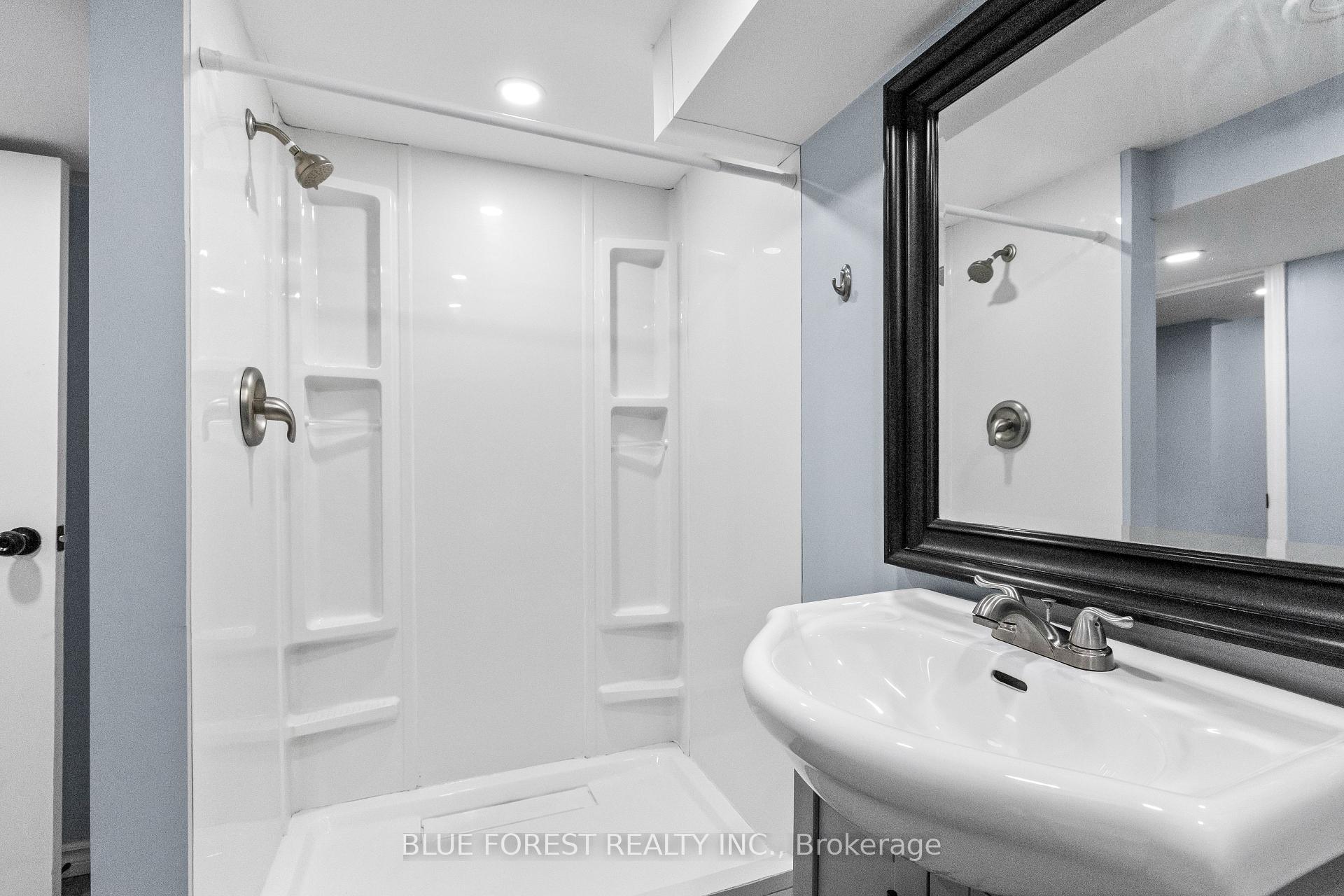 Photo 30 of 69 Connaught Avenue, London, East G — HOMEH