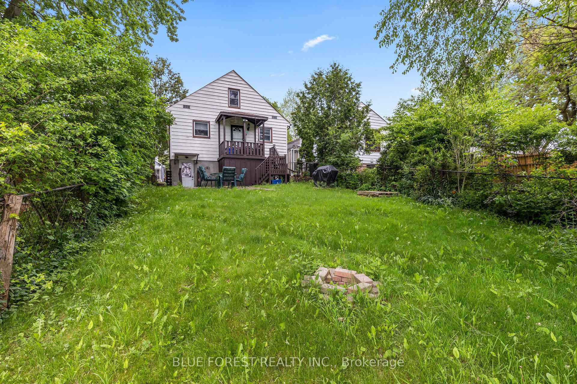 Photo 32 of 69 Connaught Avenue, London, East G — HOMEH