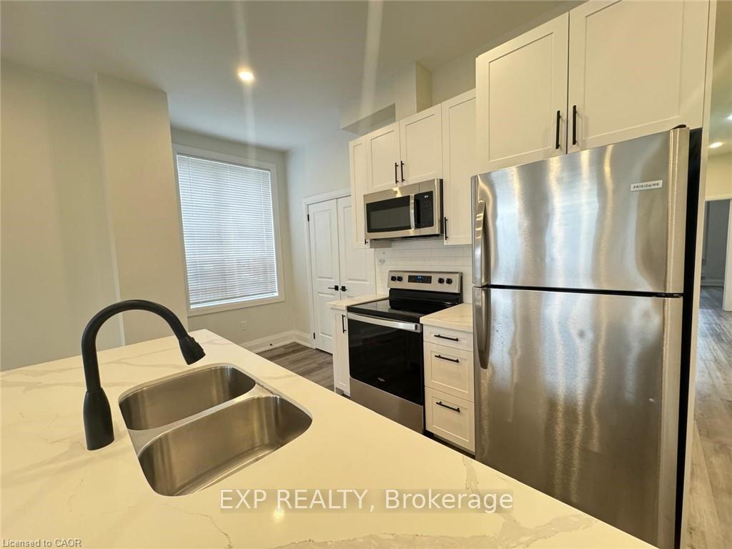 Photo 4 of 507 Wilson Street, Hamilton, Gibson — HOMEH