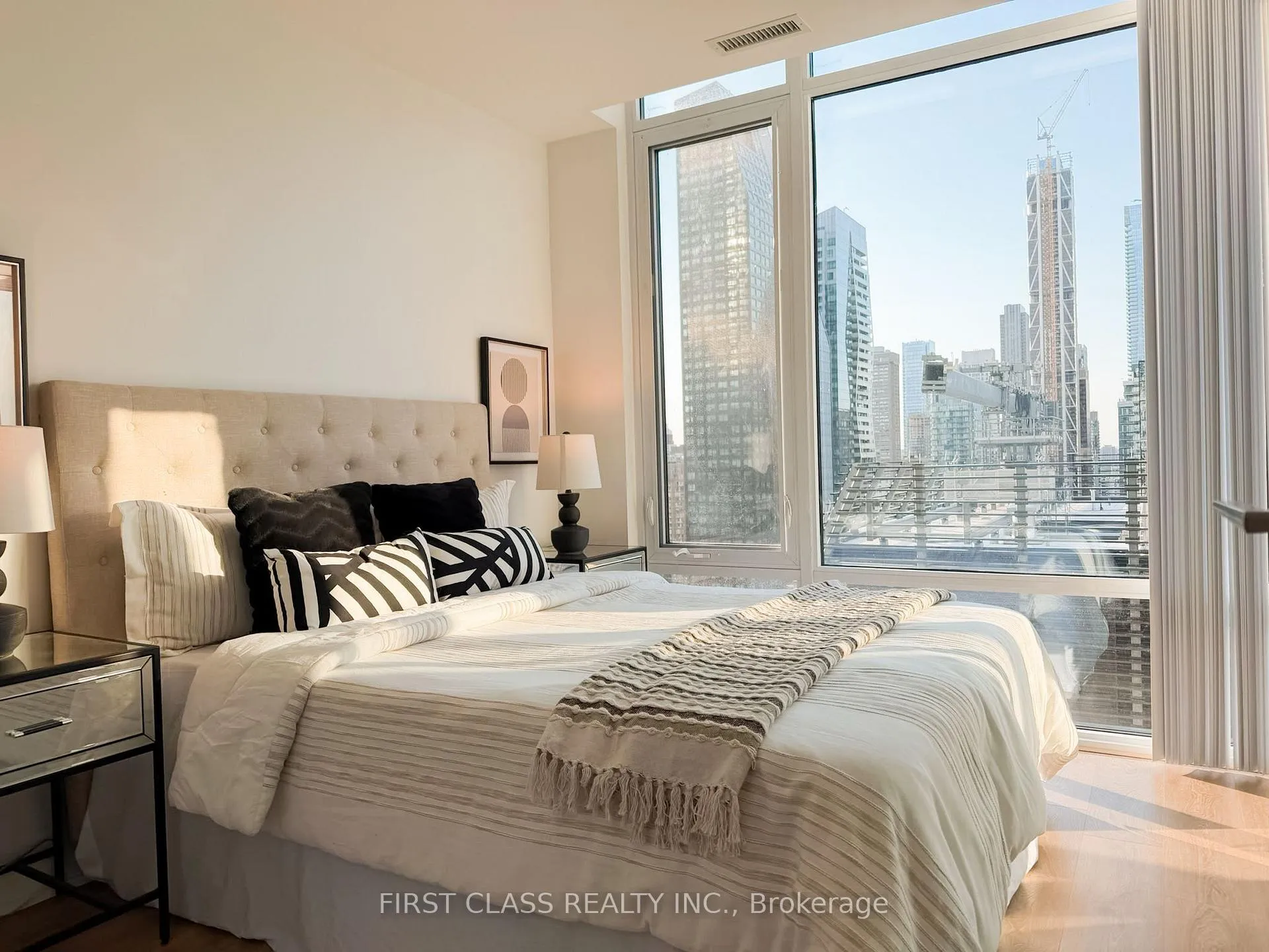 Photo 7 of Unit 2805, 501 Yonge Street, Toronto, Church-Yonge Corridor — HOMEH