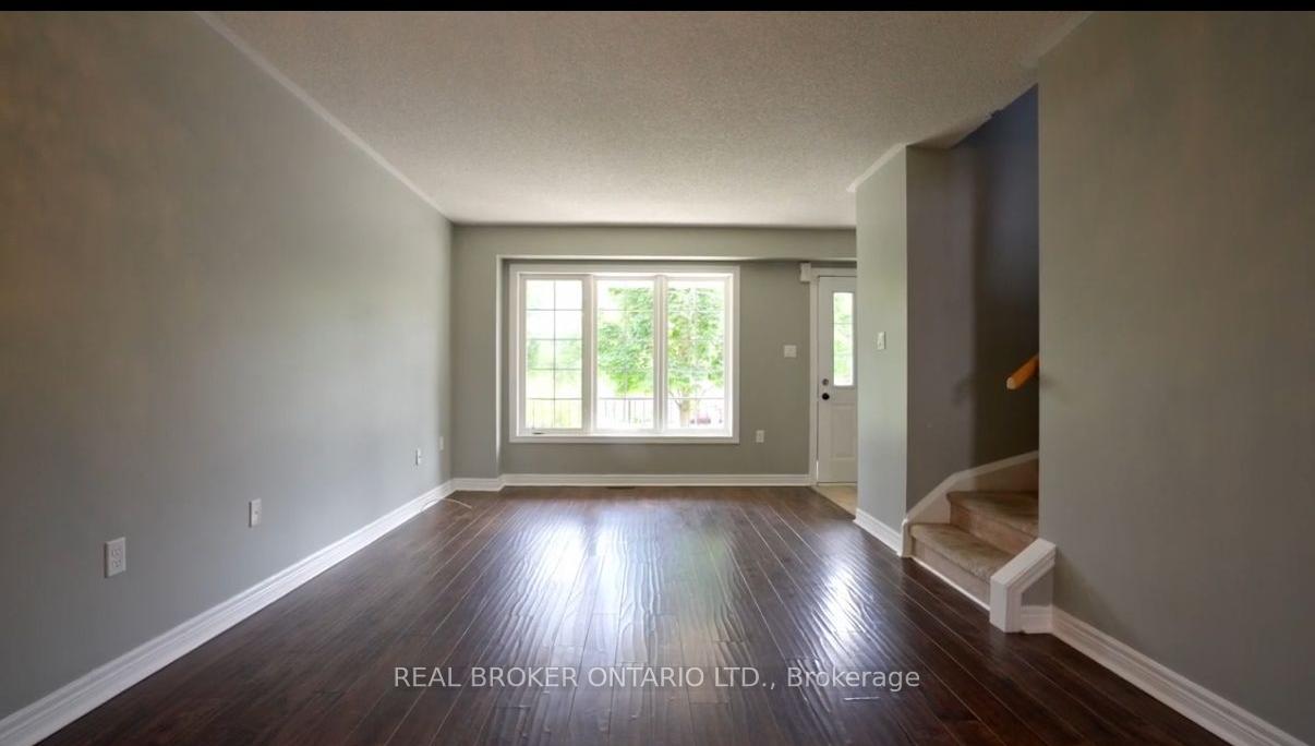 Photo 2 of 176 Thrushwood Drive, Barrie, 400 West — HOMEH