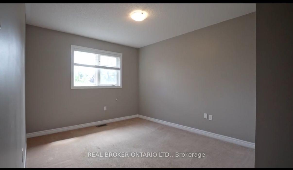 Photo 9 of 176 Thrushwood Drive, Barrie, 400 West — HOMEH