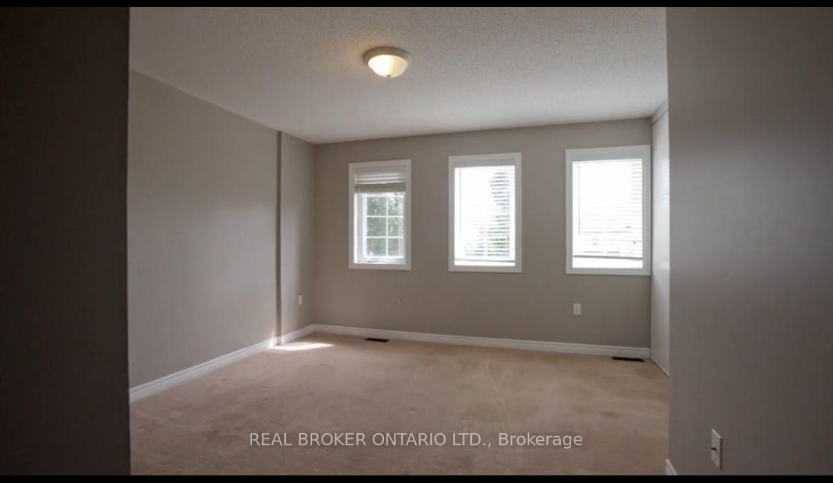 Photo 12 of 176 Thrushwood Drive, Barrie, 400 West — HOMEH