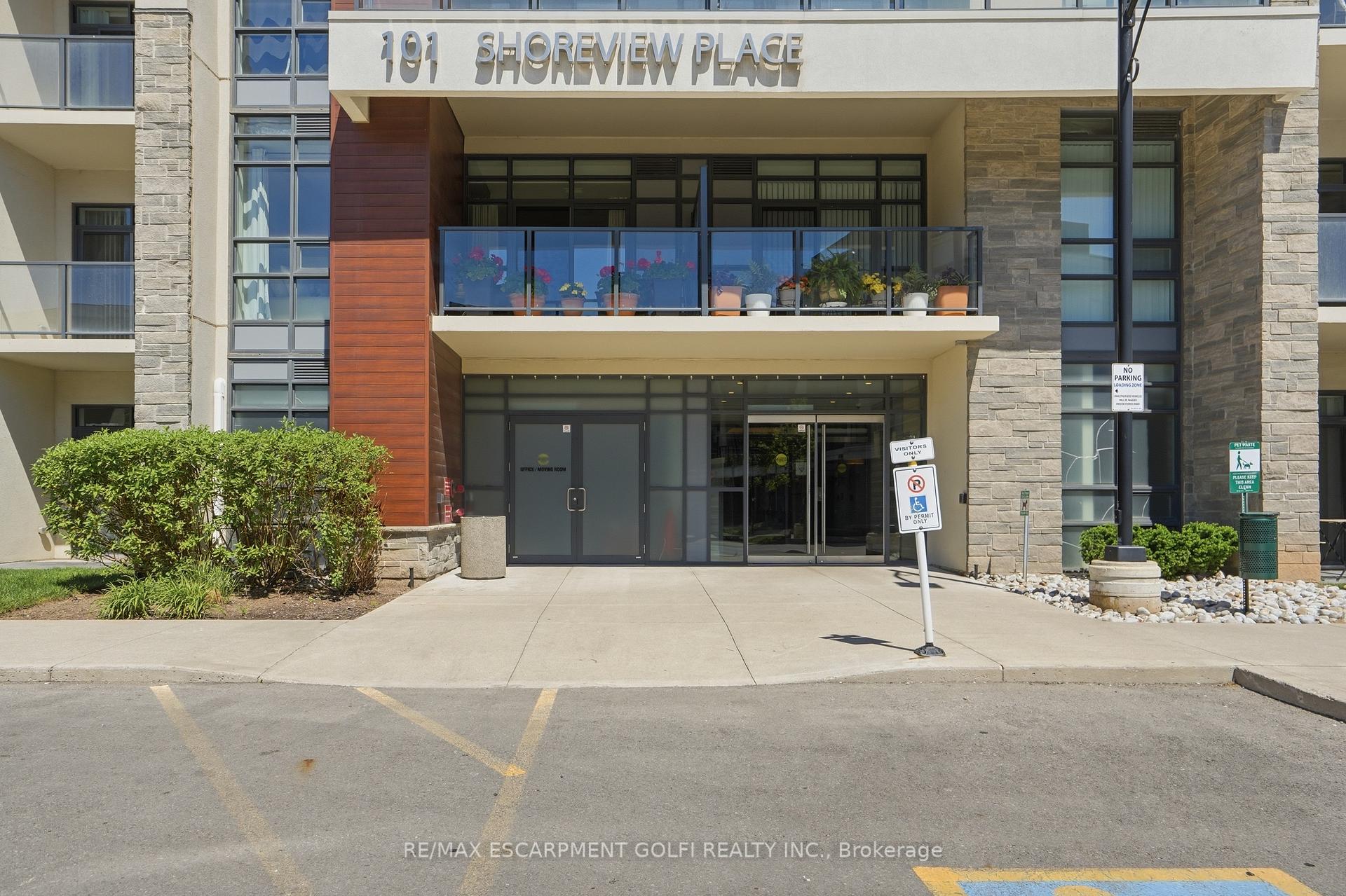 Photo 4 of Unit 129, 101 Shoreview Place, Hamilton, Lakeshore — HOMEH