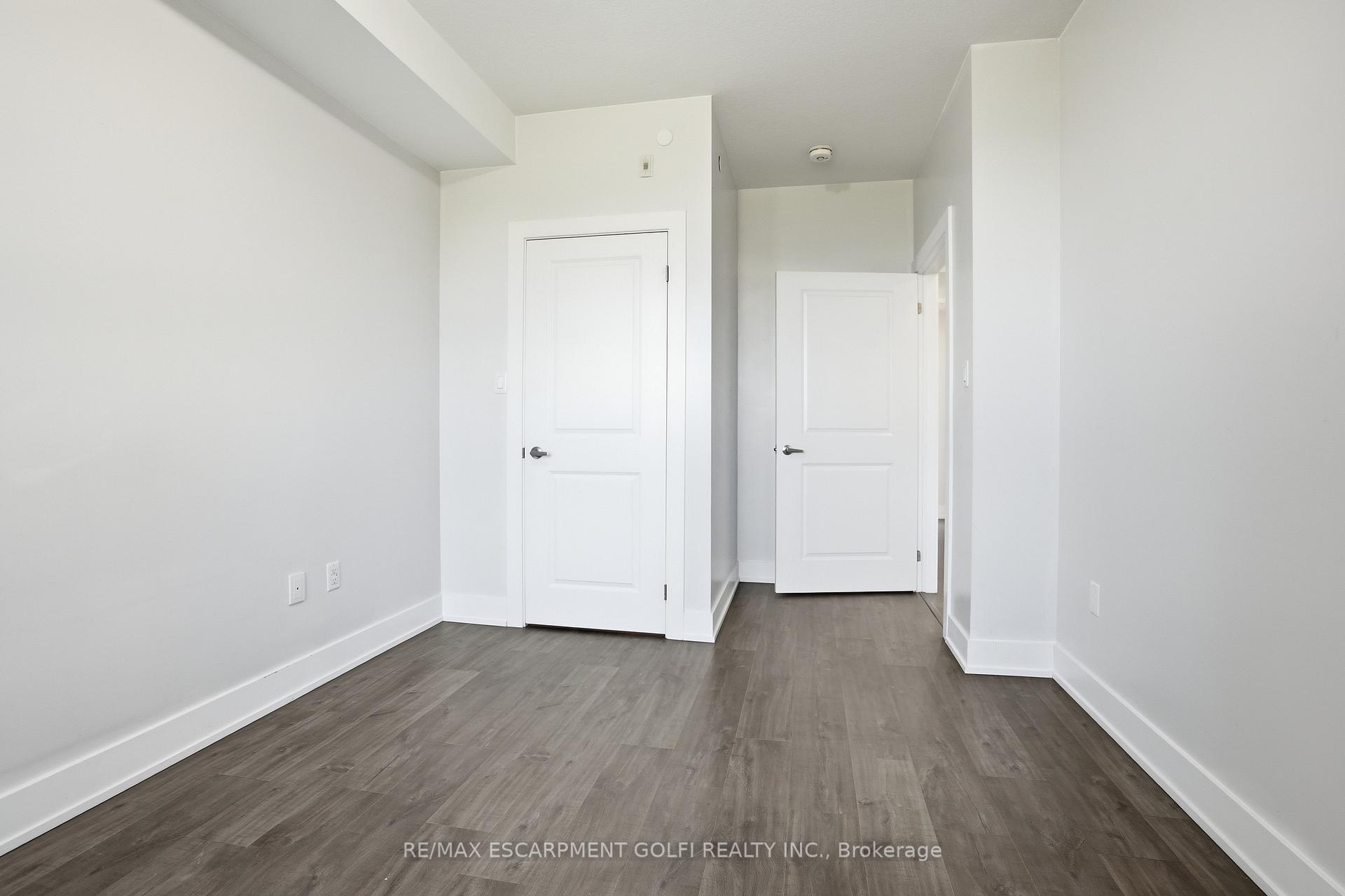 Photo 14 of Unit 129, 101 Shoreview Place, Hamilton, Lakeshore — HOMEH
