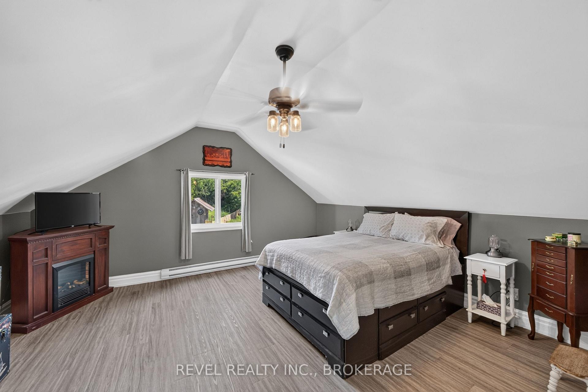 Photo 17 of 1905 Rutledge Road, Frontenac, Frontenac South — HOMEH