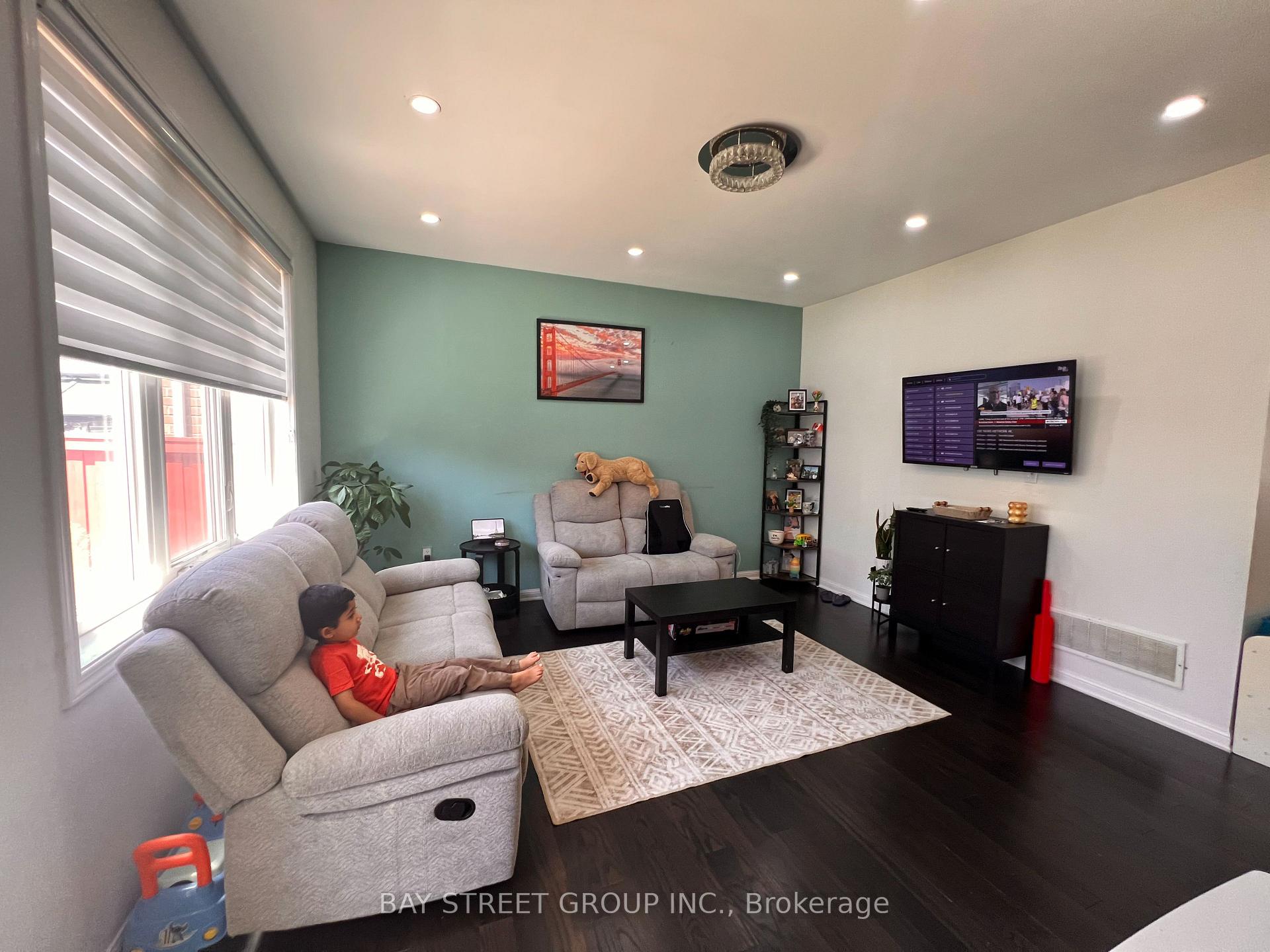 Photo 6 of 66 Robert Parkinson Drive, Brampton, Northwest Brampton — HOMEH
