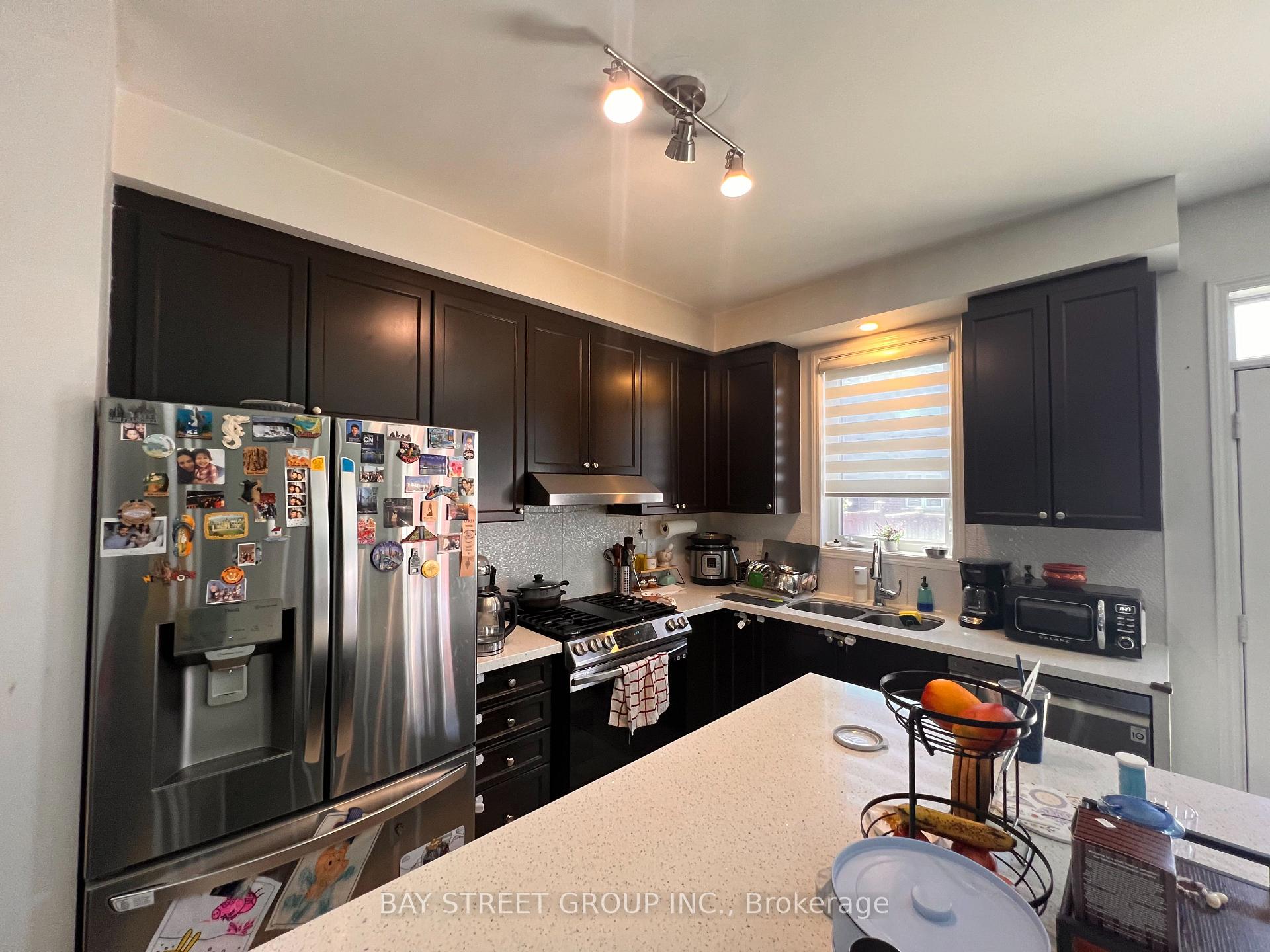 Photo 7 of 66 Robert Parkinson Drive, Brampton, Northwest Brampton — HOMEH
