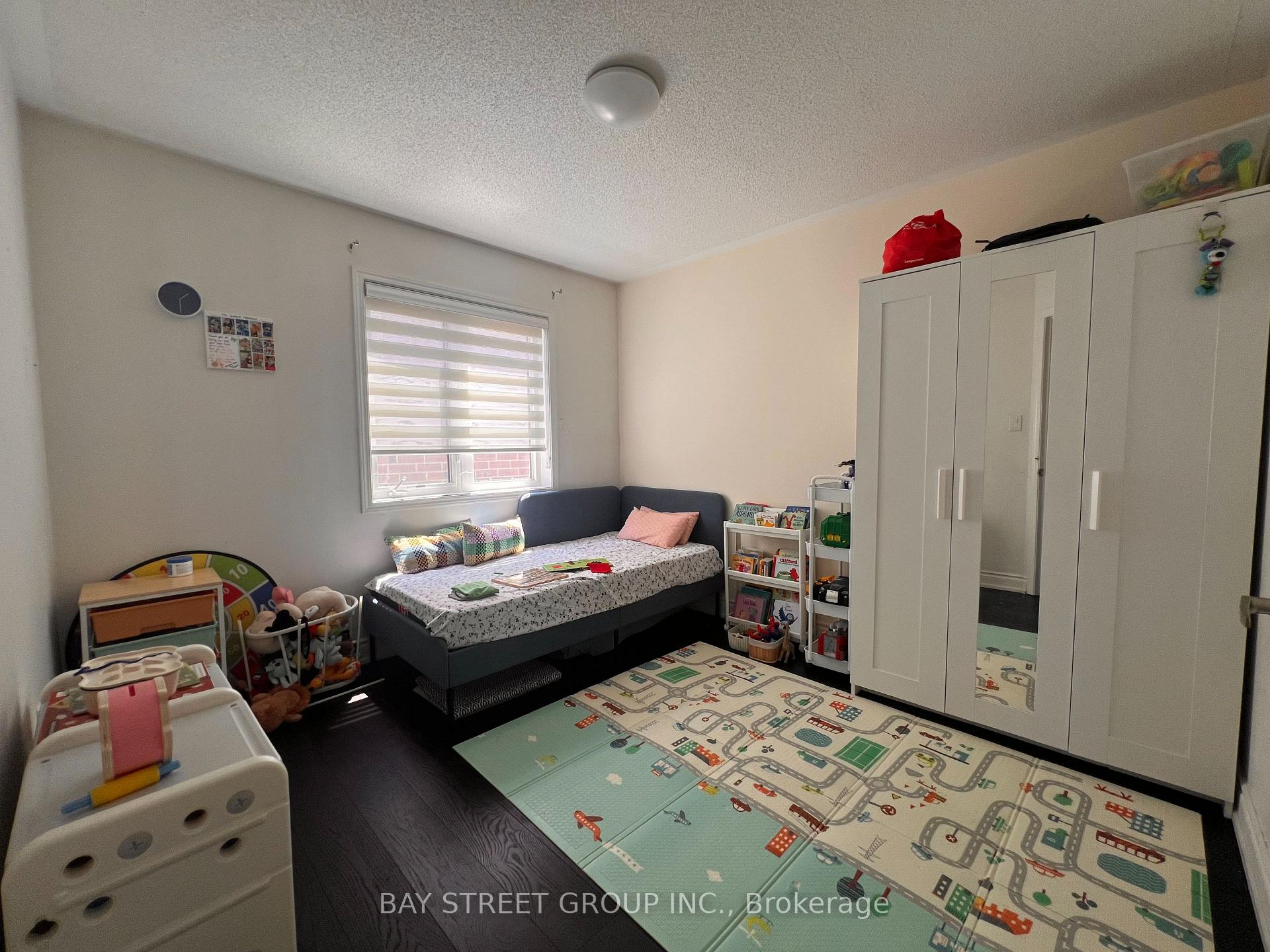 Photo 14 of 66 Robert Parkinson Drive, Brampton, Northwest Brampton — HOMEH