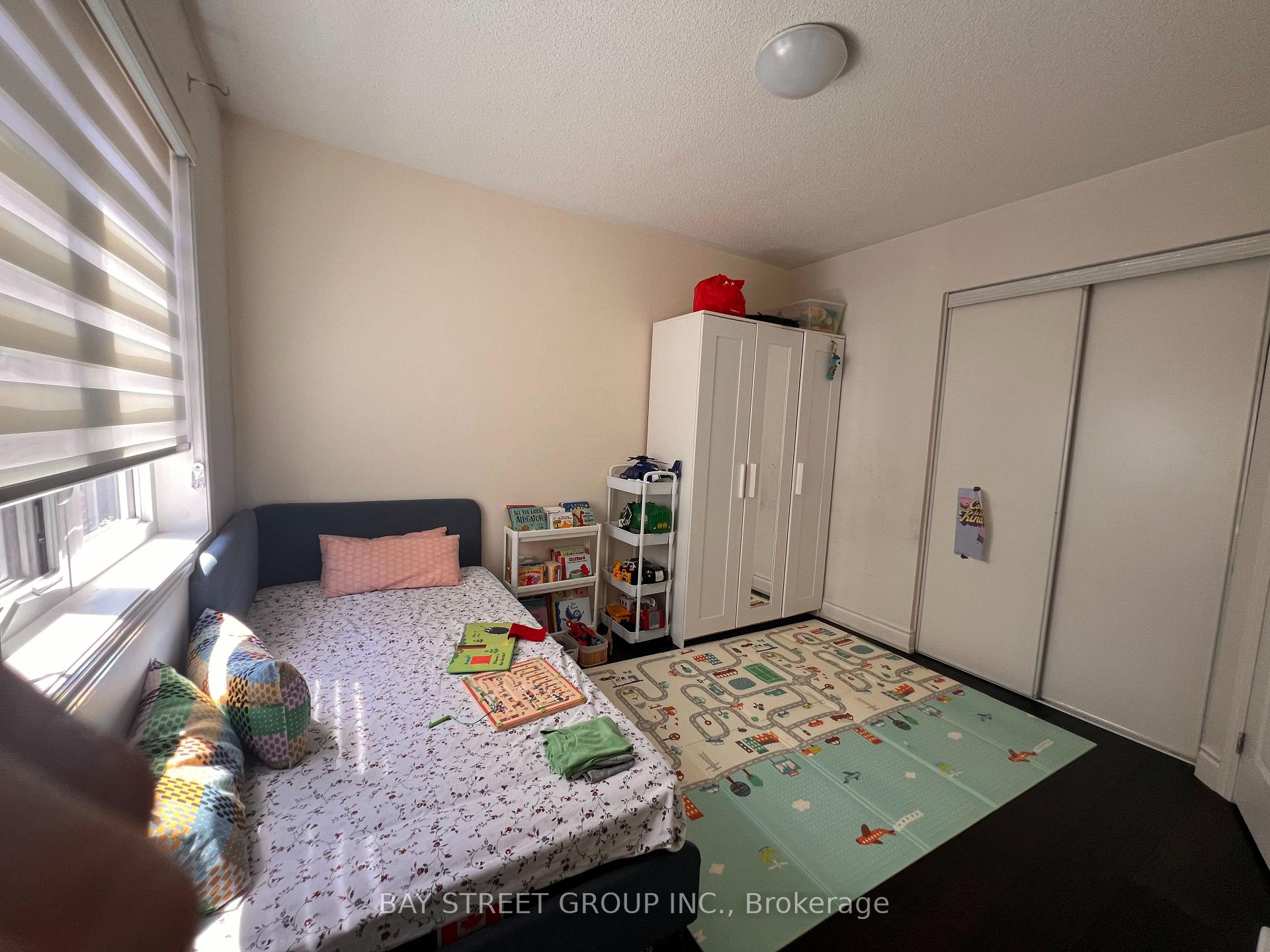 Photo 15 of 66 Robert Parkinson Drive, Brampton, Northwest Brampton — HOMEH