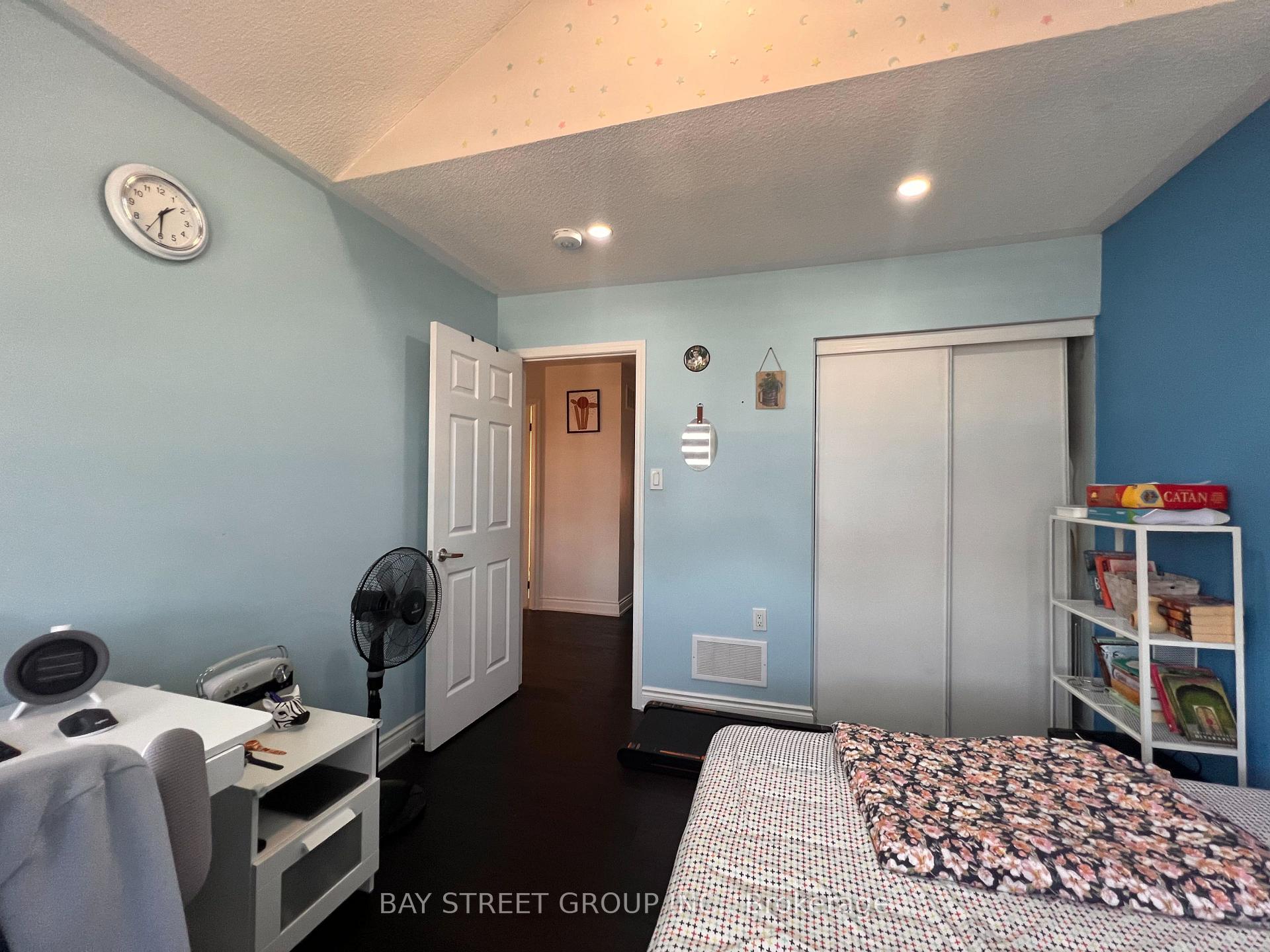 Photo 17 of 66 Robert Parkinson Drive, Brampton, Northwest Brampton — HOMEH