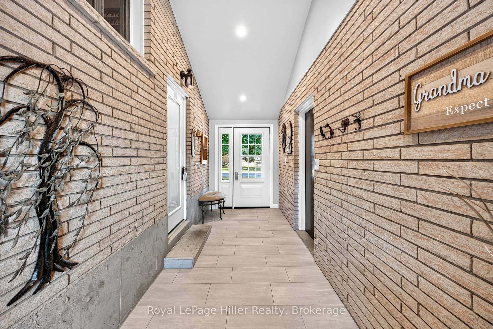 Photo 38 of 50 Albert Street, West Perth, Mitchell — HOMEH