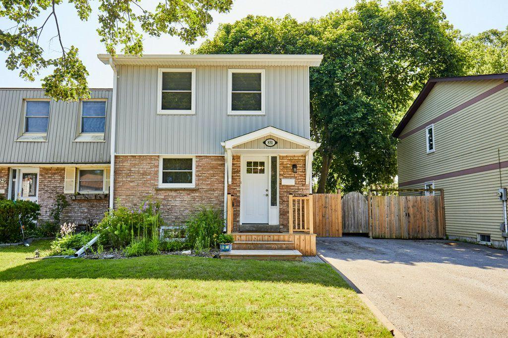 Photo 4 of 831 Gentry Crescent, Oshawa, Eastdale — HOMEH