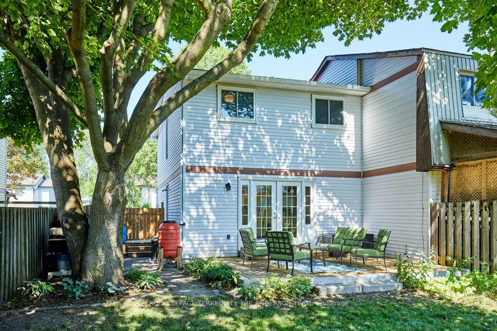 Photo 8 of 831 Gentry Crescent, Oshawa, Eastdale — HOMEH