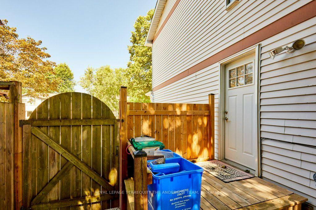Photo 10 of 831 Gentry Crescent, Oshawa, Eastdale — HOMEH