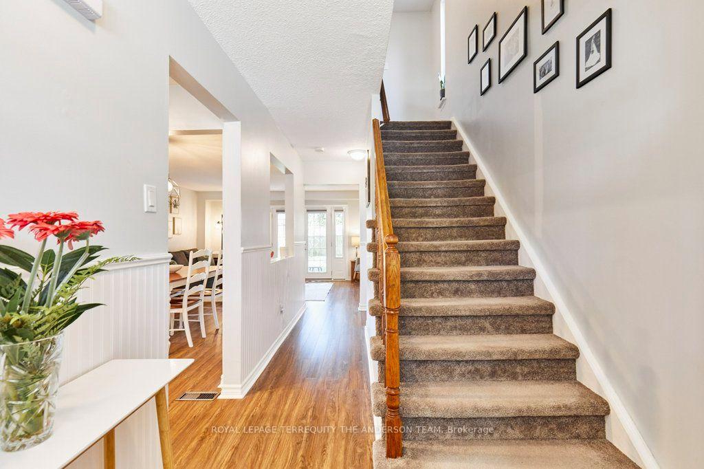 Photo 12 of 831 Gentry Crescent, Oshawa, Eastdale — HOMEH