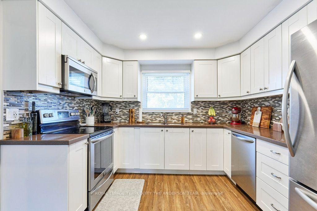 Photo 17 of 831 Gentry Crescent, Oshawa, Eastdale — HOMEH