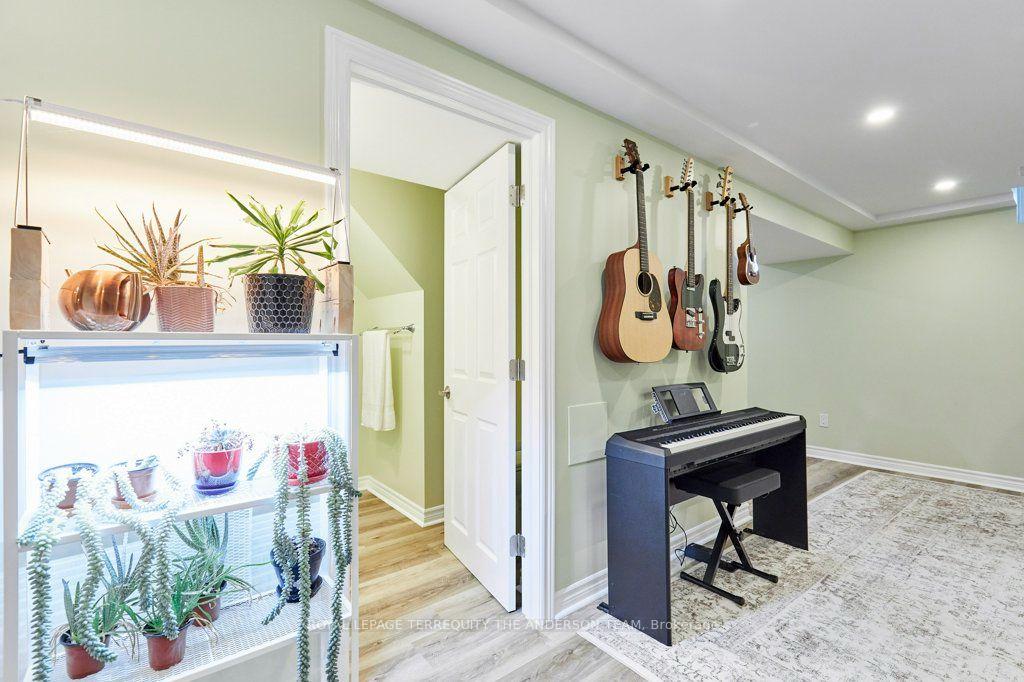 Photo 47 of 831 Gentry Crescent, Oshawa, Eastdale — HOMEH