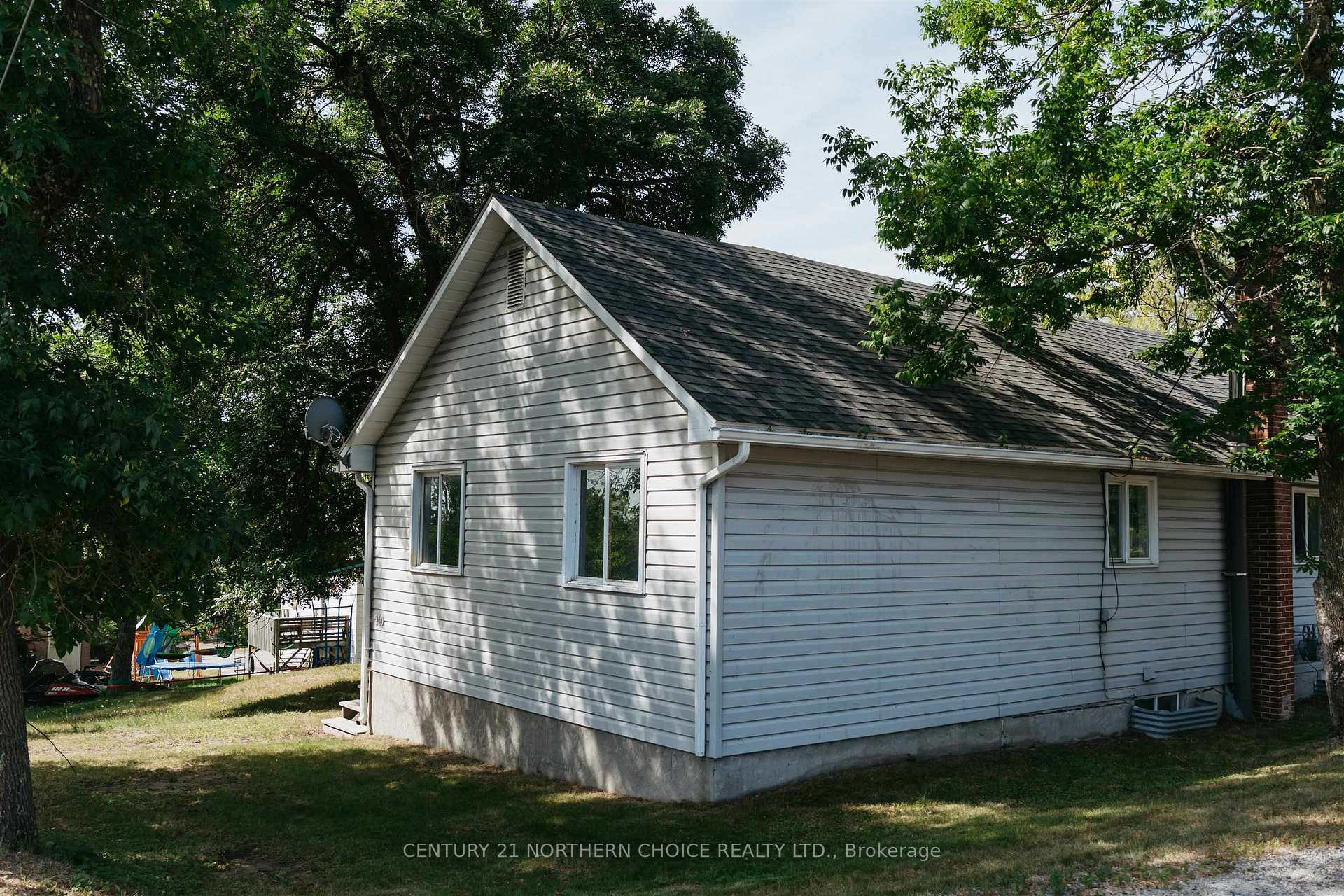 Photo 2 of 210 Mellick Avenue, Kenora, Ride Out — HOMEH
