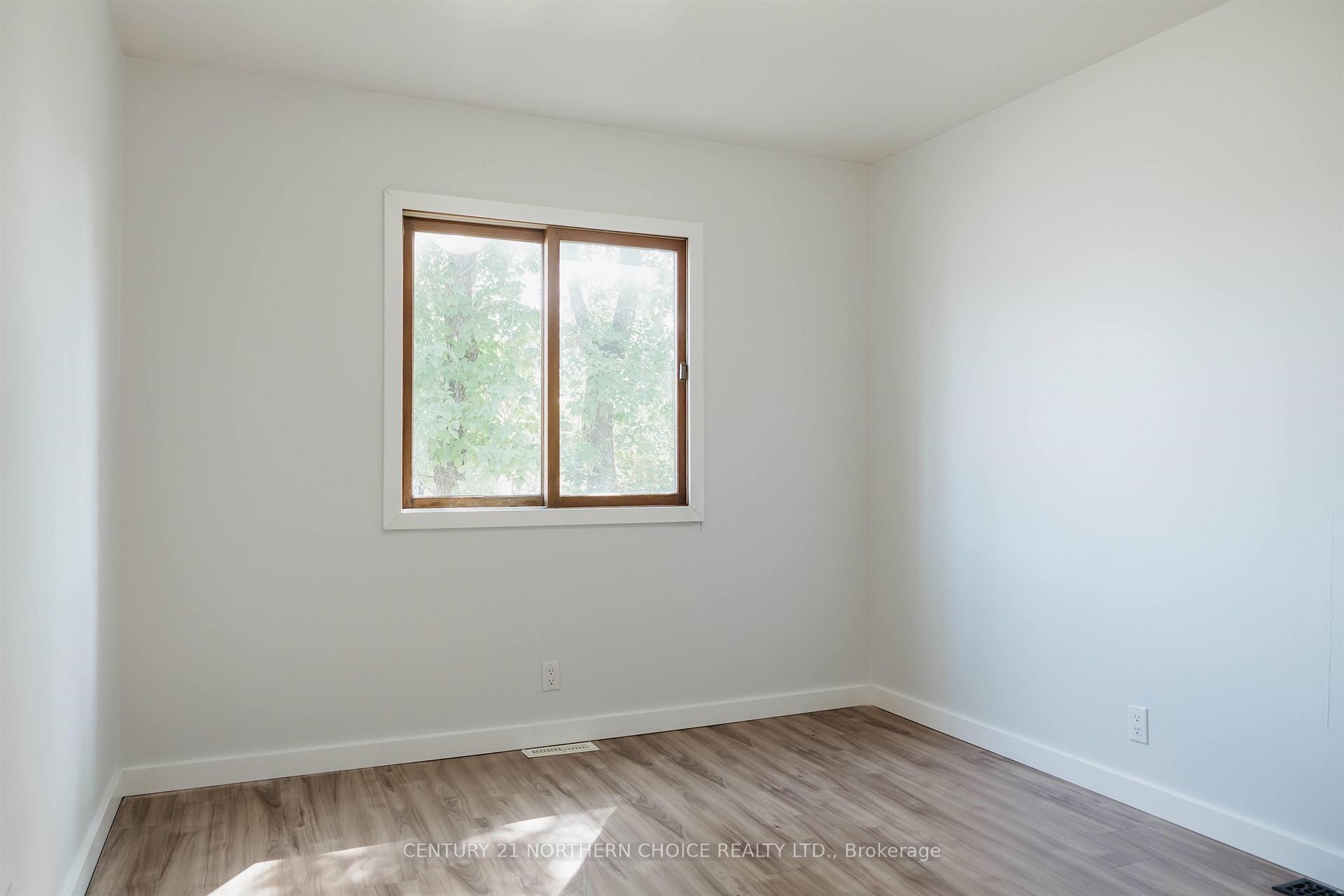 Photo 17 of 210 Mellick Avenue, Kenora, Ride Out — HOMEH