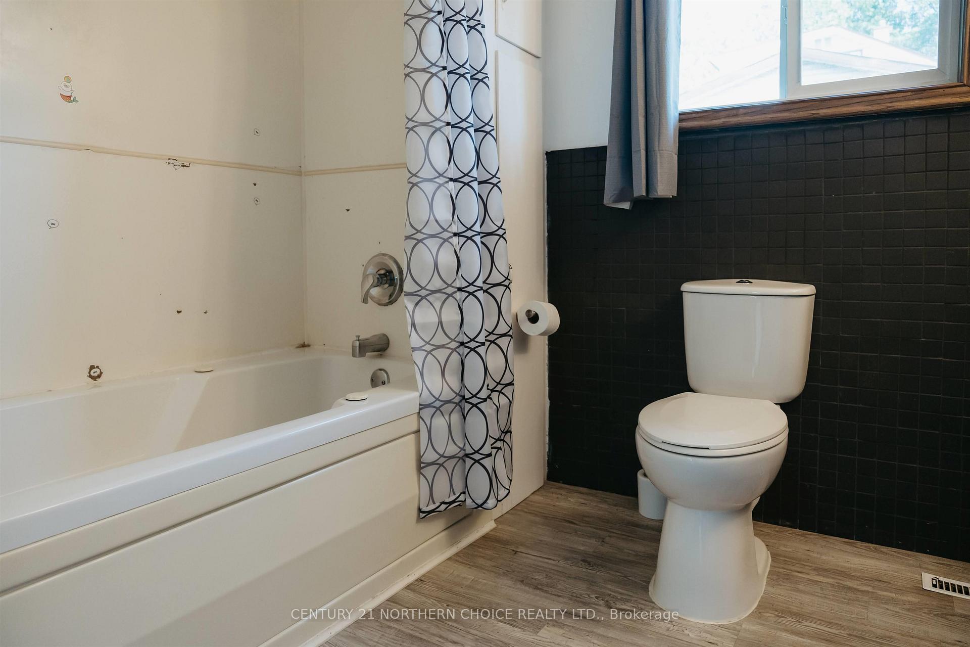 Photo 25 of 210 Mellick Avenue, Kenora, Ride Out — HOMEH