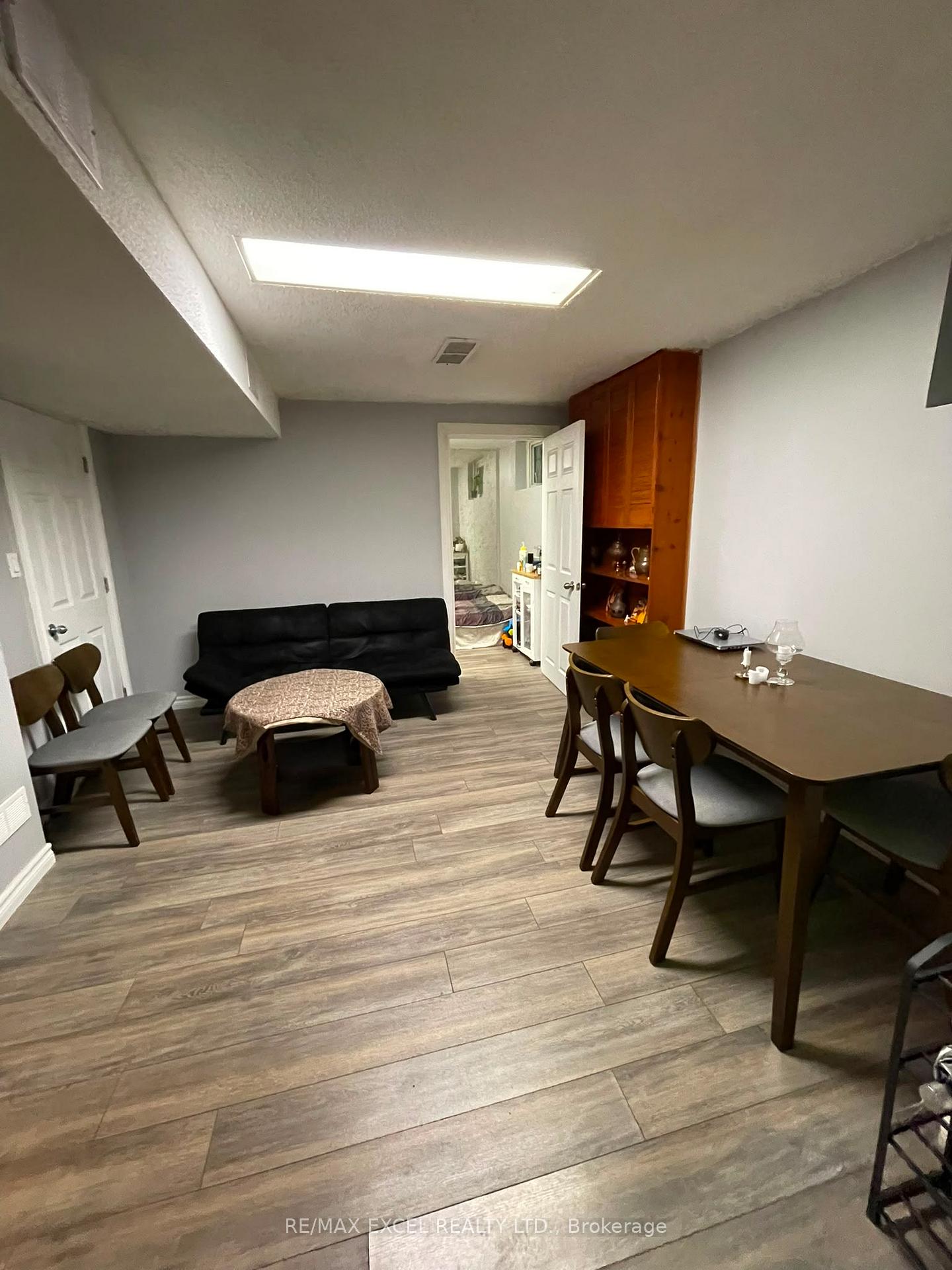 Photo 7 of Unit Basement, 23 Algonquin Crescent, Aurora, Aurora Heights — HOMEH