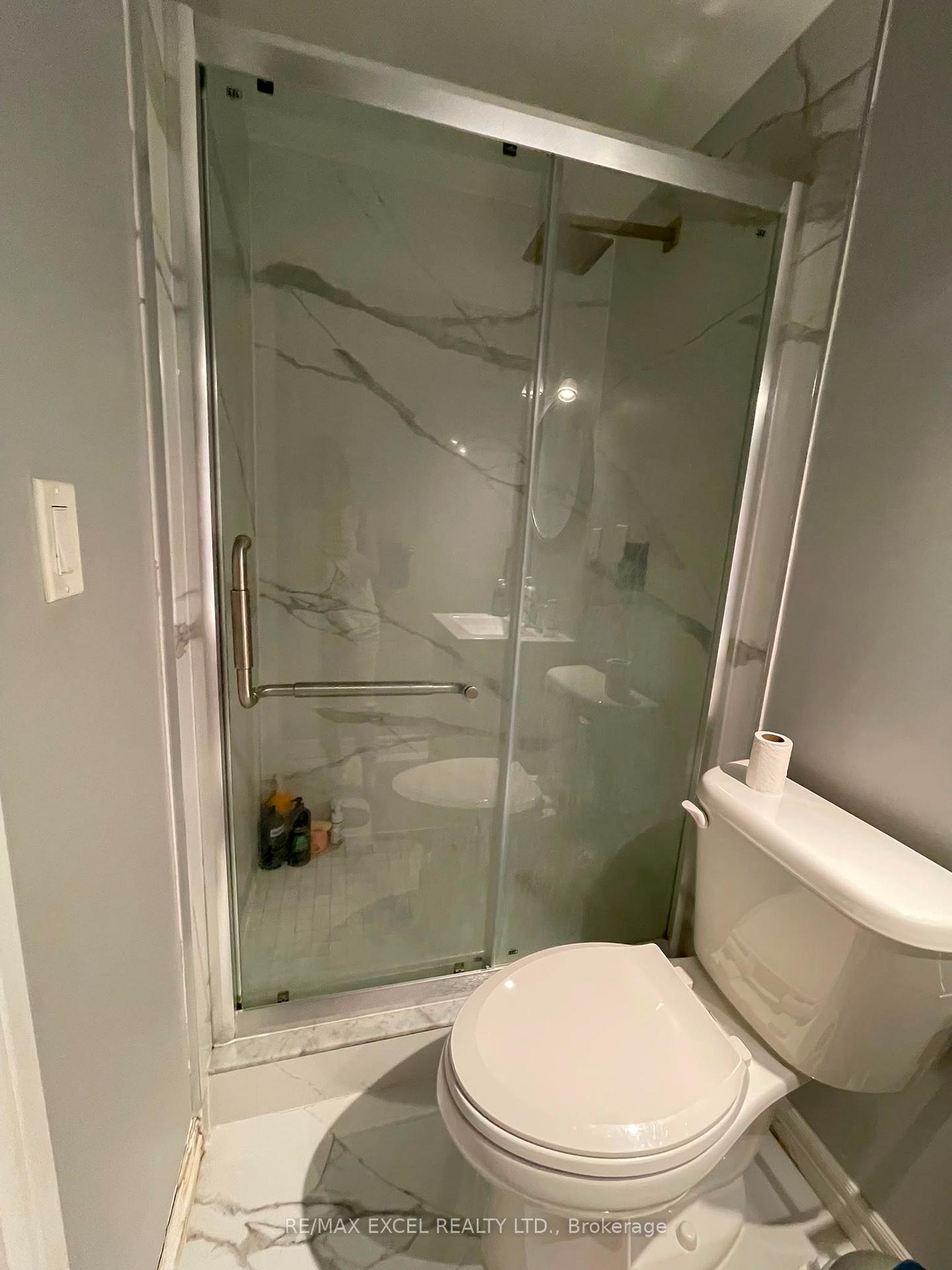 Photo 11 of Unit Basement, 23 Algonquin Crescent, Aurora, Aurora Heights — HOMEH