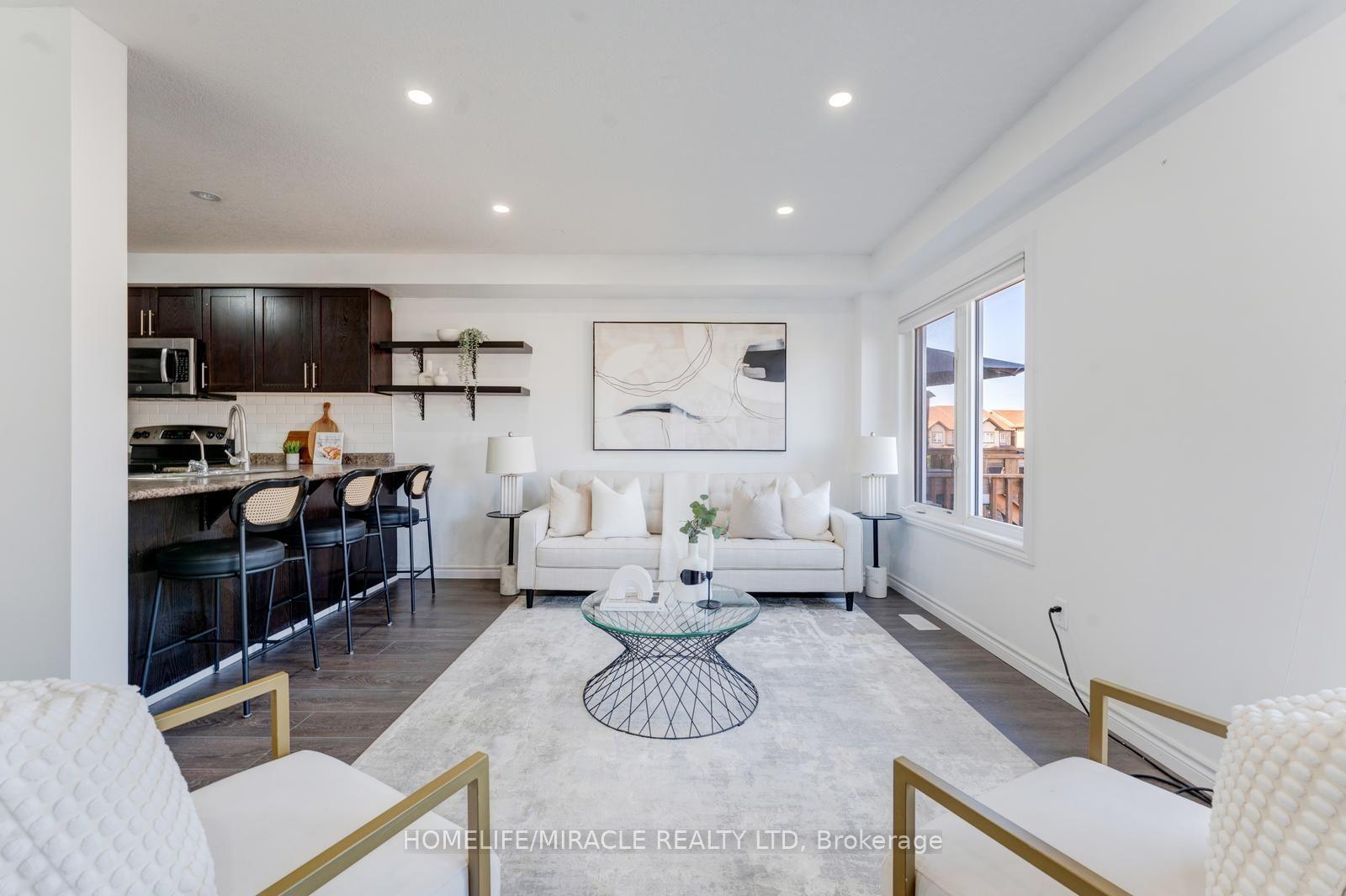 Photo 10 of 65 Renfrew Street, Kitchener, Huron Park — HOMEH