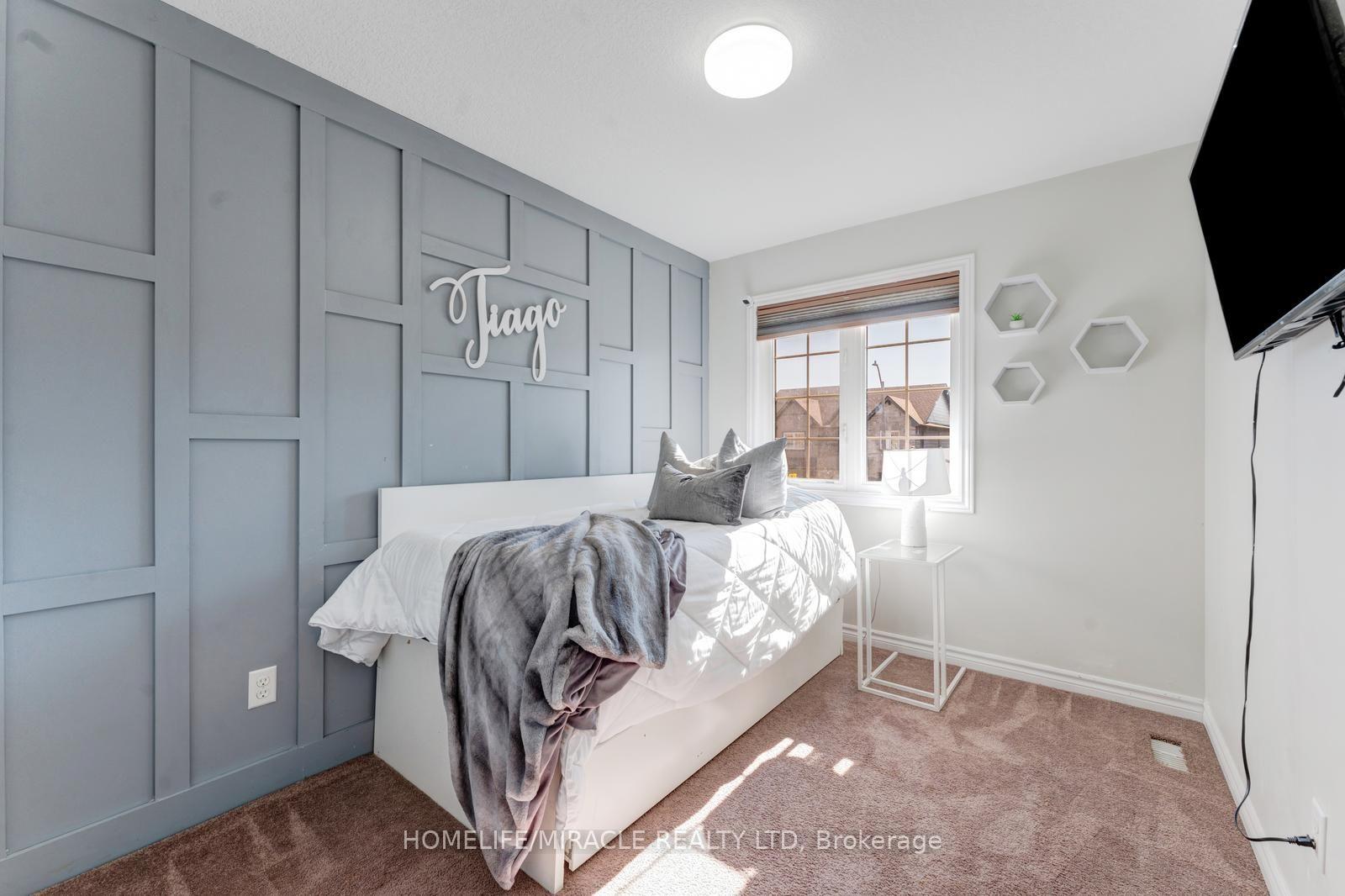 Photo 24 of 65 Renfrew Street, Kitchener, Huron Park — HOMEH