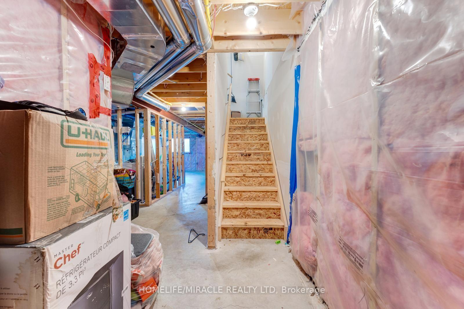 Photo 32 of 65 Renfrew Street, Kitchener, Huron Park — HOMEH